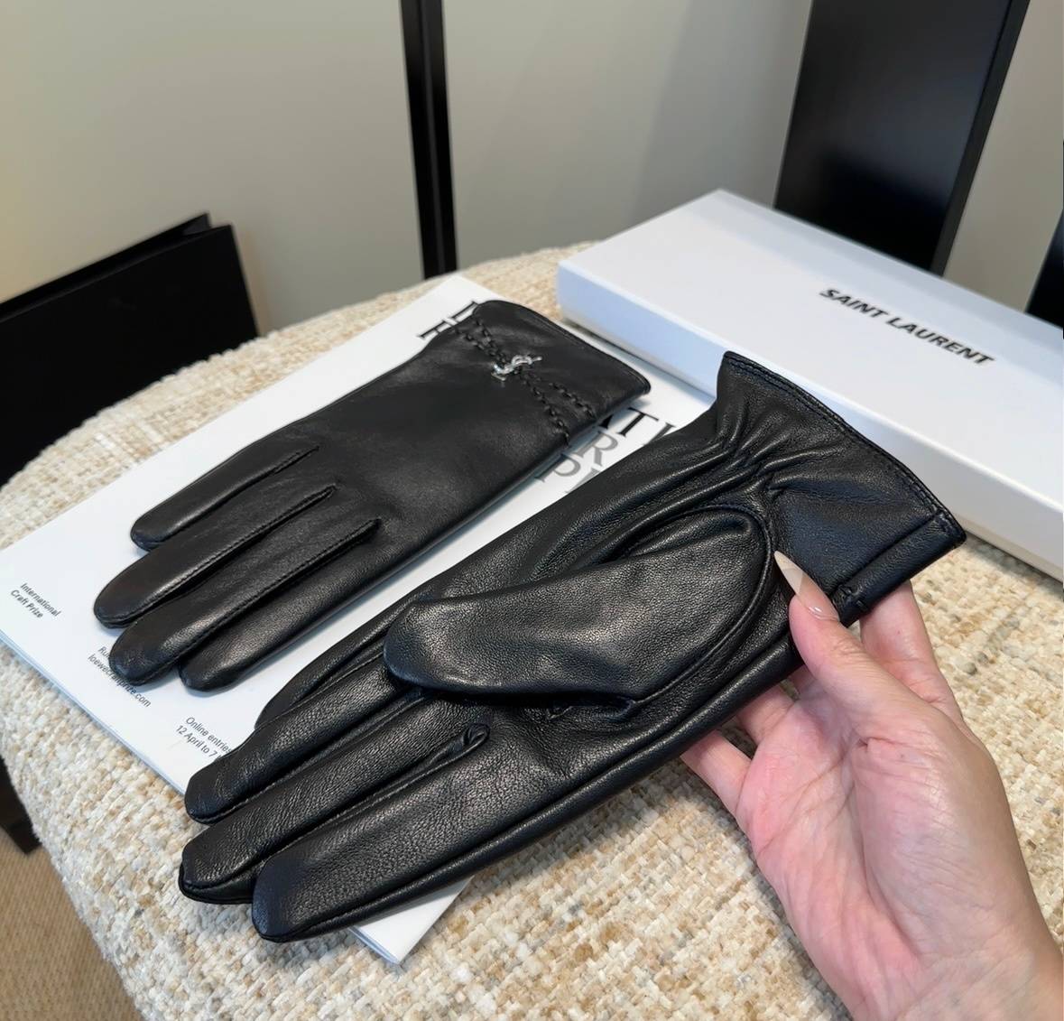 Saint Laurent サンローラン 革手袋 レザー手袋 本革 防寒 おしゃれ 通勤 ブラック - 画像 8