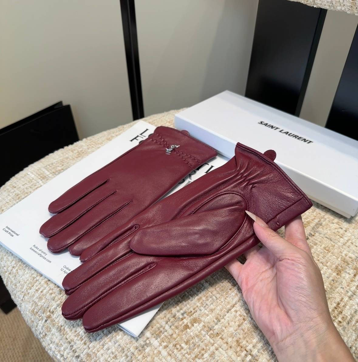 Saint Laurent サンローラン 革手袋 レザー手袋 本革 防寒 おしゃれ 通勤 ブラック - 画像 11