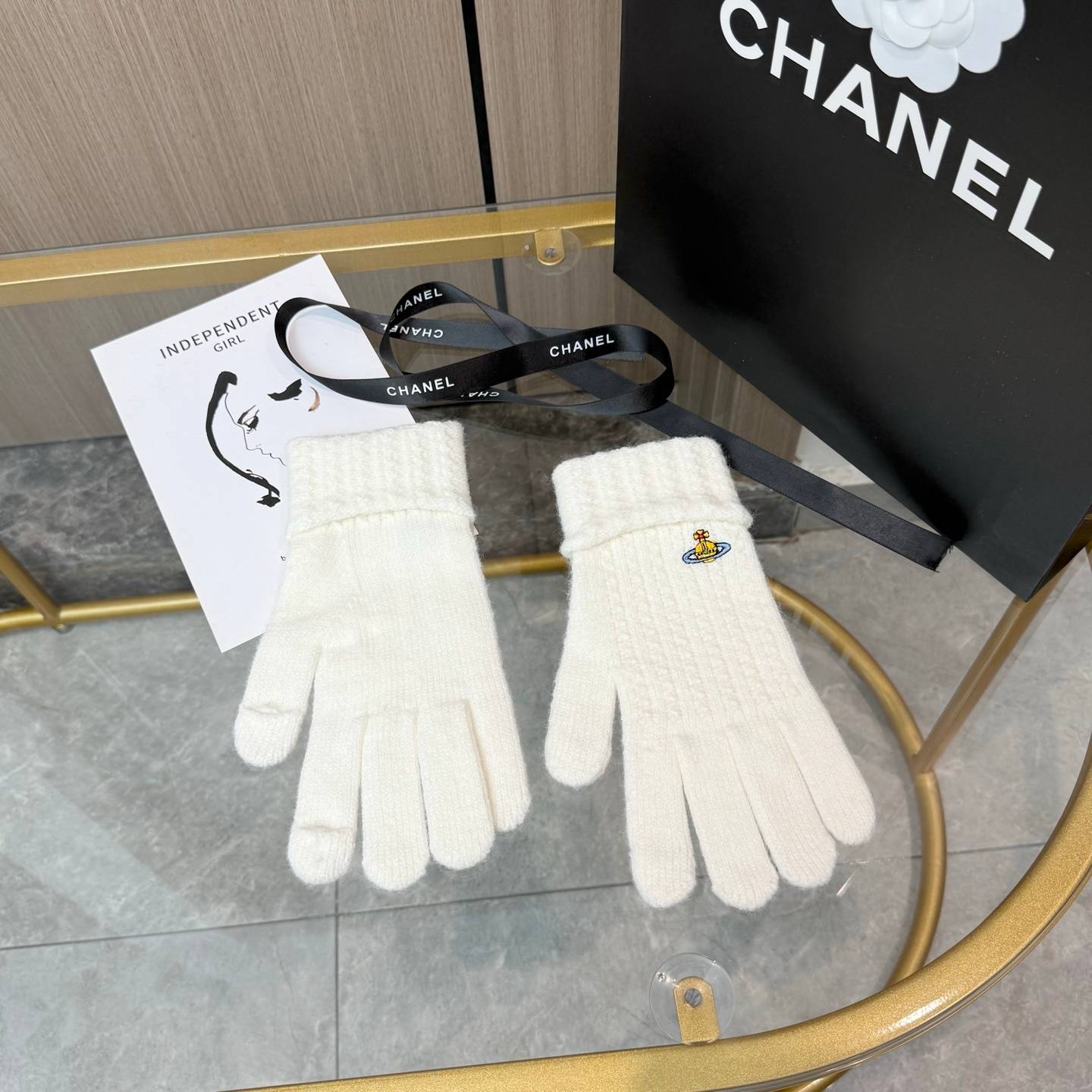 Vivienne Westwood ヴィヴィアン ウエストウッド ニット手袋 防寒 通勤 おしゃれ 2色 ホワイト グレー - 画像 10