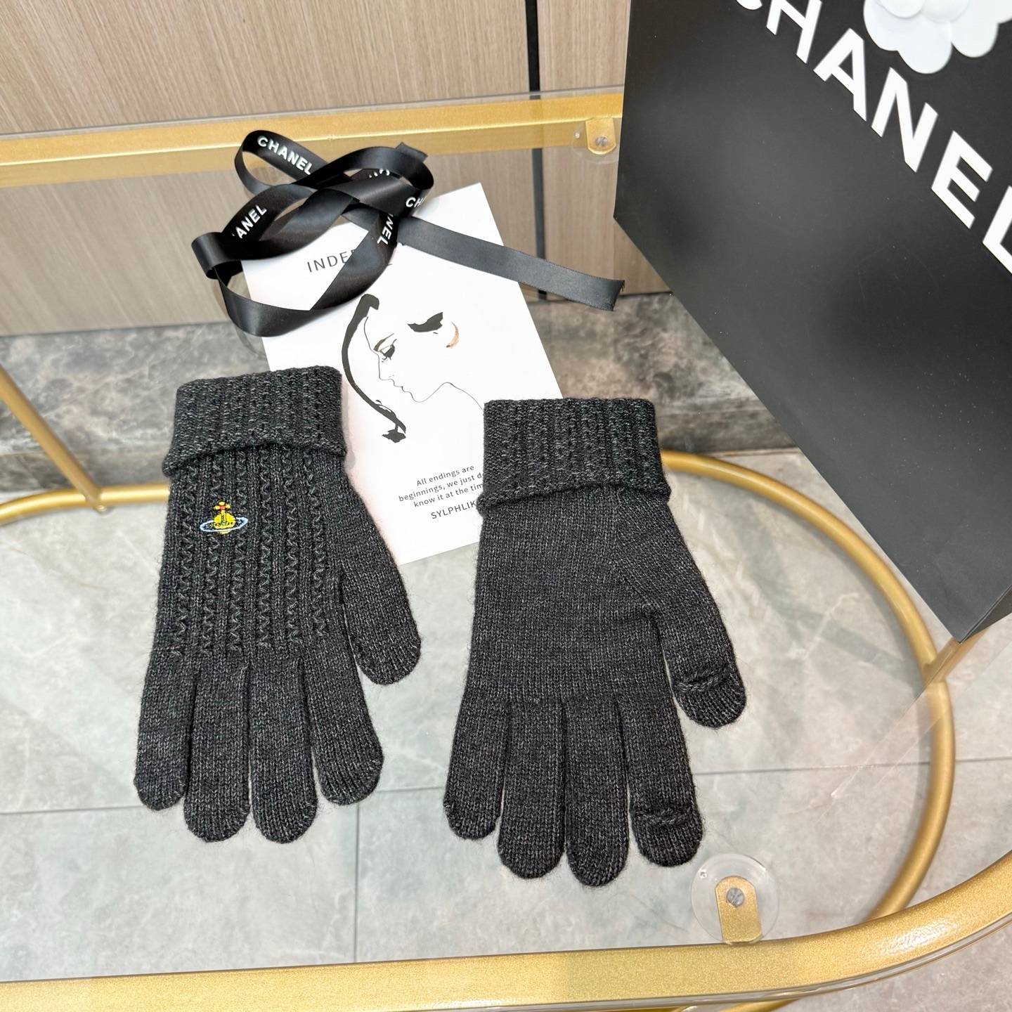 Vivienne Westwood ヴィヴィアン ウエストウッド ニット手袋 防寒 通勤 おしゃれ 2色 ホワイト グレー - 画像 12