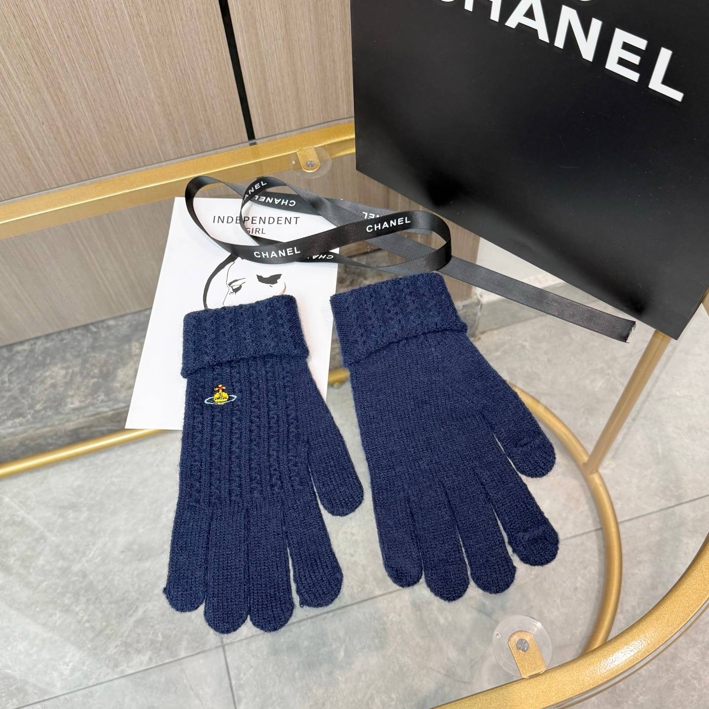 Vivienne Westwood ヴィヴィアン ウエストウッド ニット手袋 防寒 通勤 おしゃれ 2色 ホワイト グレー - 画像 16