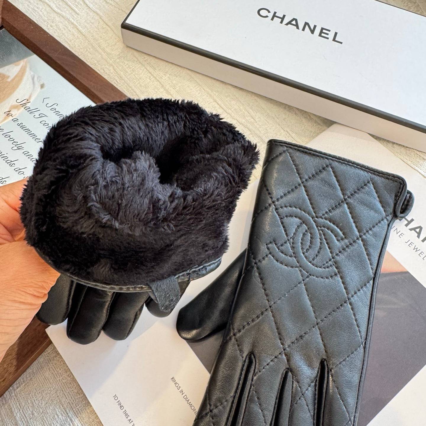 CHANEL シャネル 革手袋 本革 防寒 通勤 ブラック