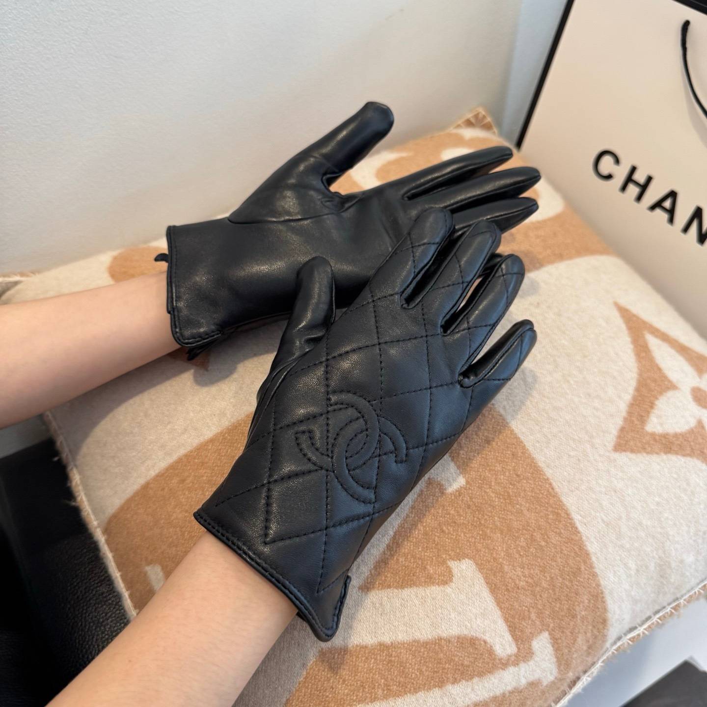 CHANEL シャネル 革手袋 本革 防寒 通勤 ブラック - 画像 4