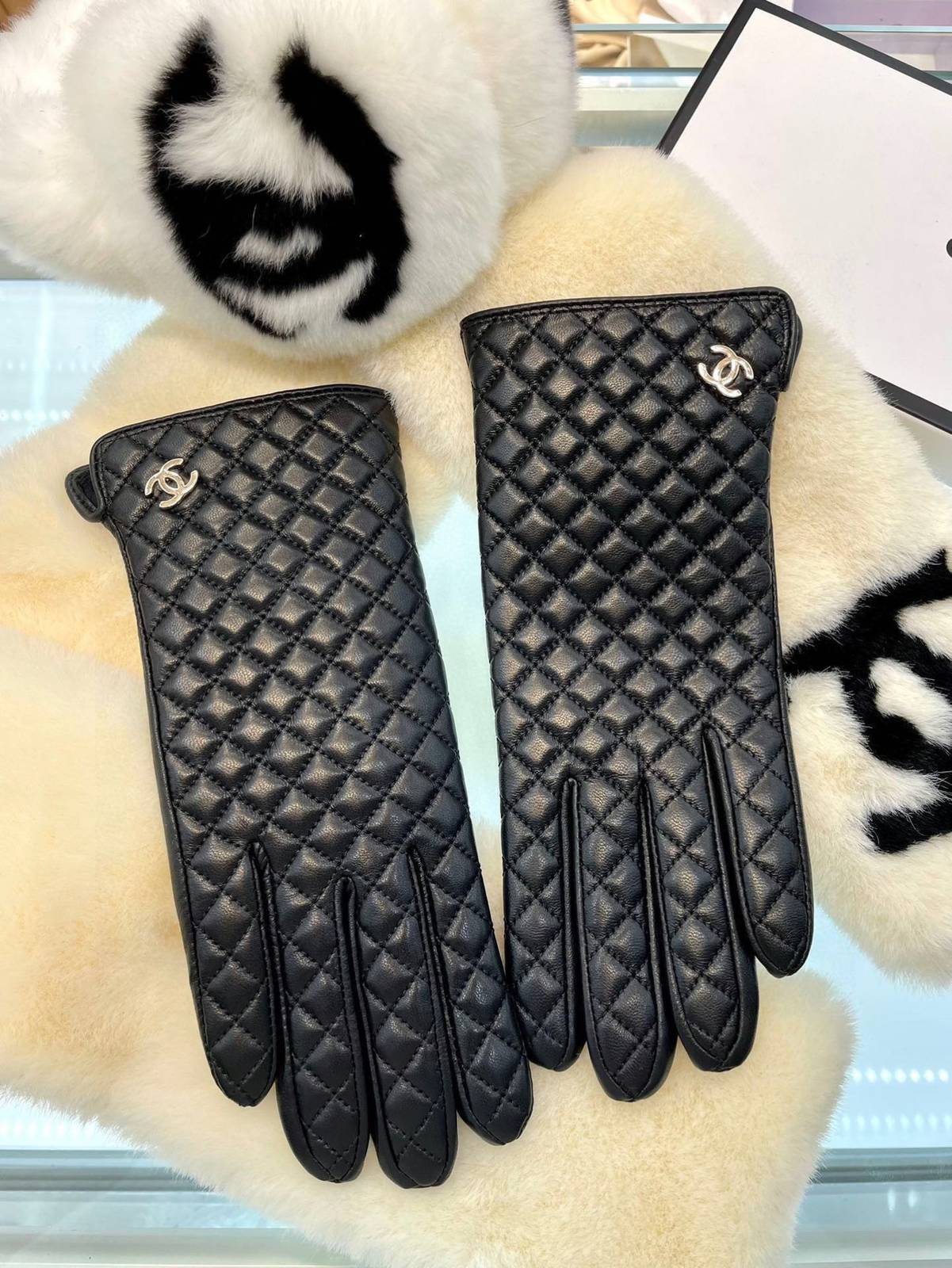 CHANEL シャネル レディース レザー手袋 本革 キルティング 長手袋 冬用 防寒 スマホ対応 通勤 ブラック - 画像 2