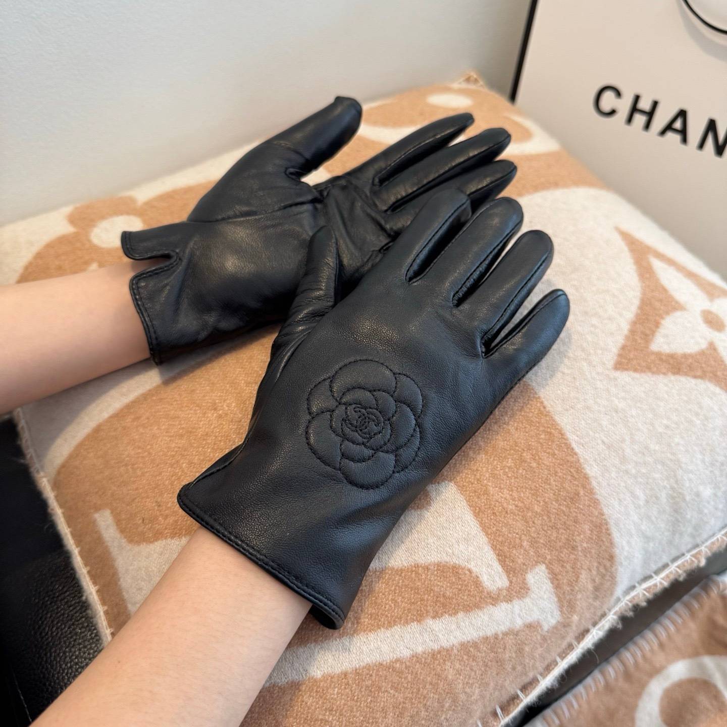 CHANEL シャネル レディース レザー手袋 本革 キルティング 長手袋 冬用 防寒 スマホ対応 通勤 ブラック - 画像 11