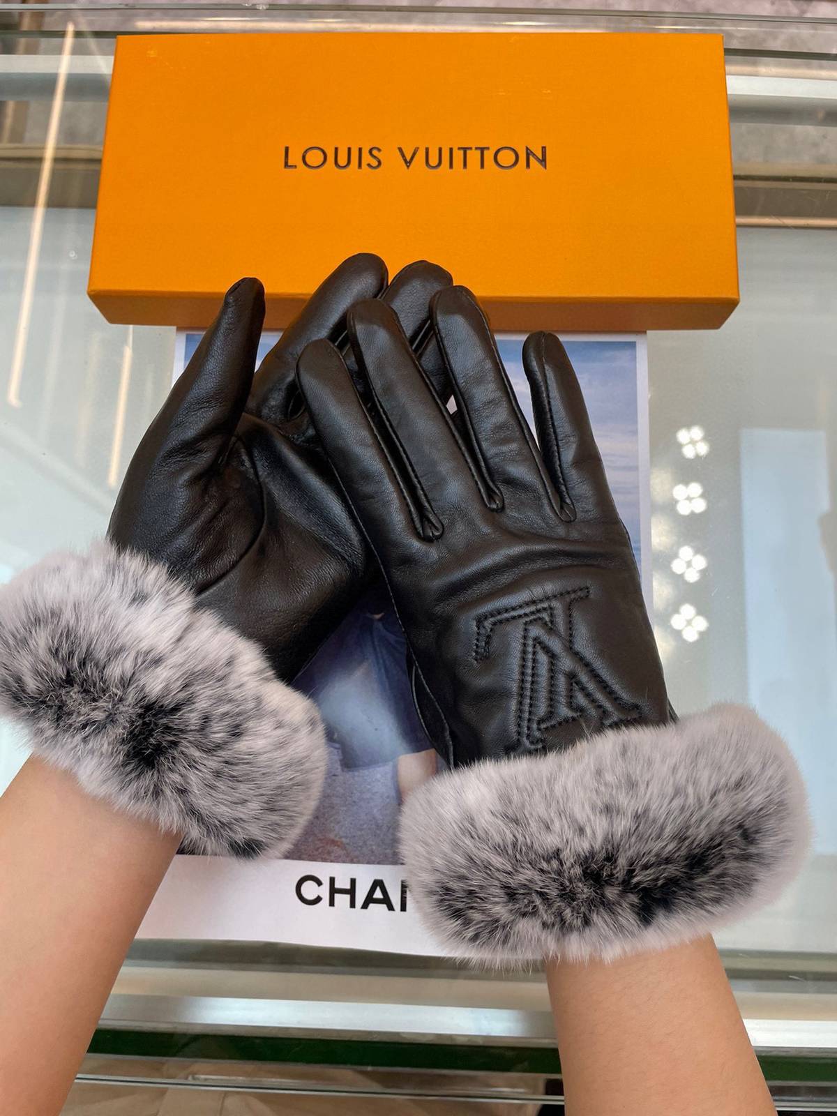 CHANEL シャネル レディース レザー手袋 本革 防寒 保温 スマホ対応 裏起毛 おしゃれ 通勤 冬 ブラック - 画像 9