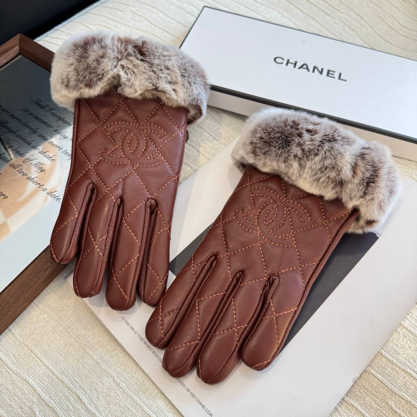CHANEL シャネル レディース手袋 本革 レザーグローブ 防寒 毛皮 通勤 ブラウン - 画像 3