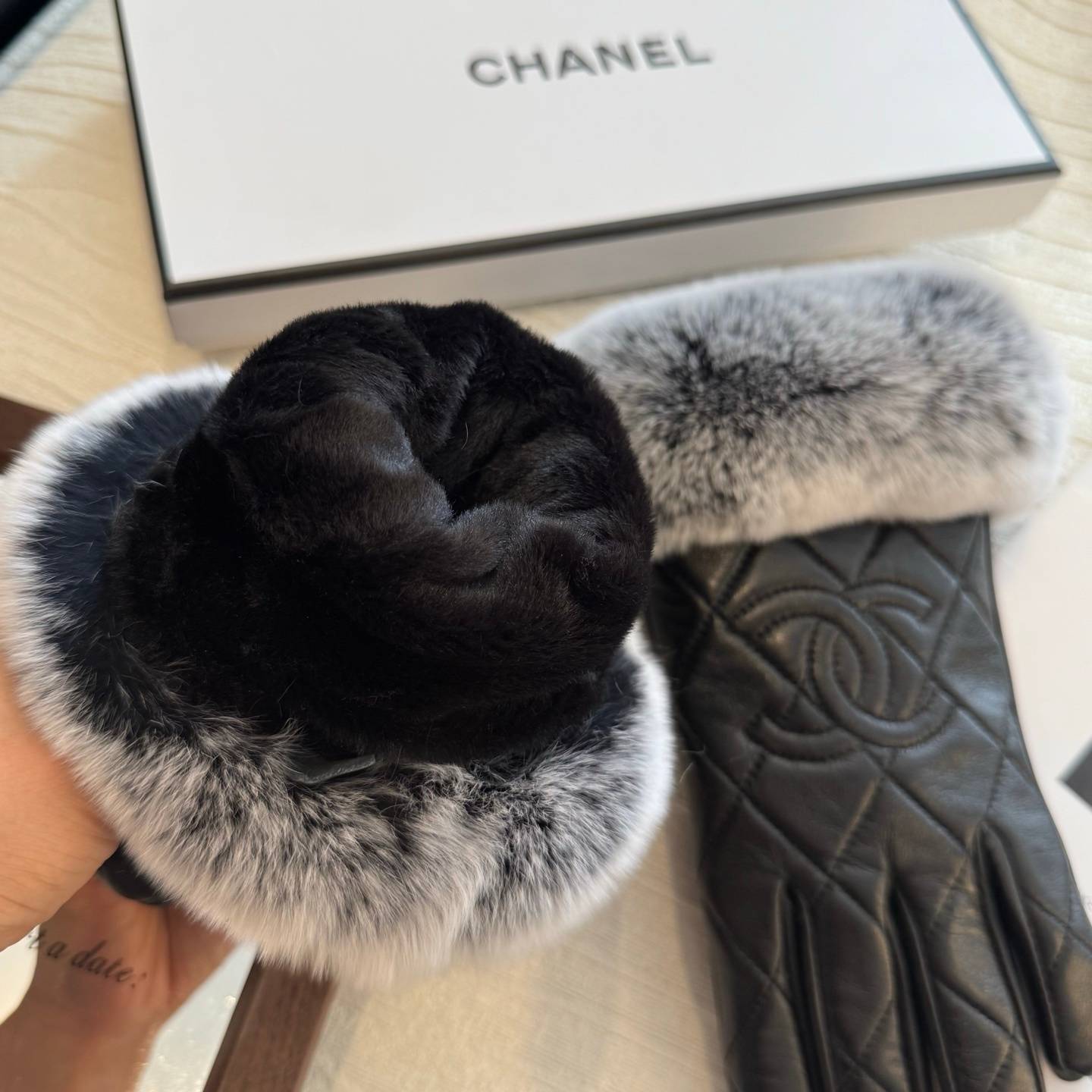 CHANEL シャネル レディース手袋 本革 レザーグローブ 防寒 毛皮 通勤 ブラウン - 画像 5