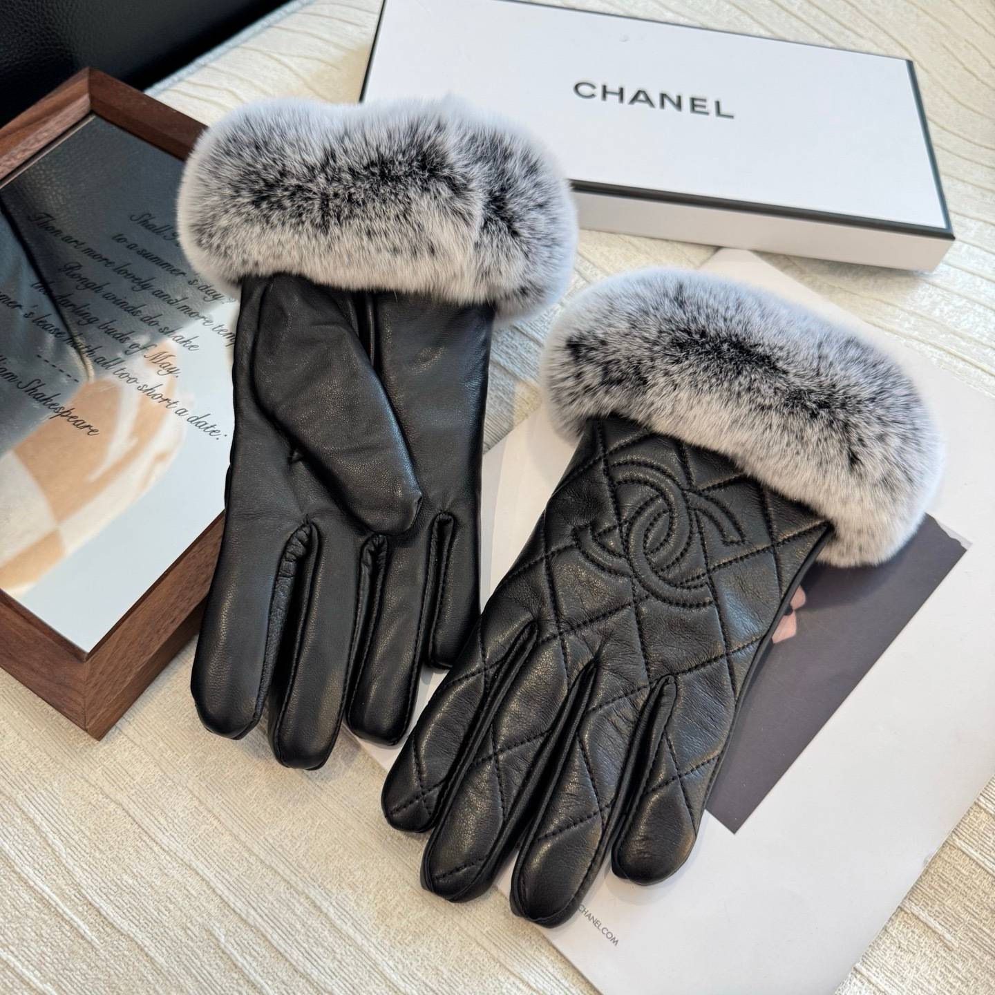 CHANEL シャネル レディース手袋 本革 レザーグローブ 防寒 毛皮 通勤 ブラウン - 画像 6