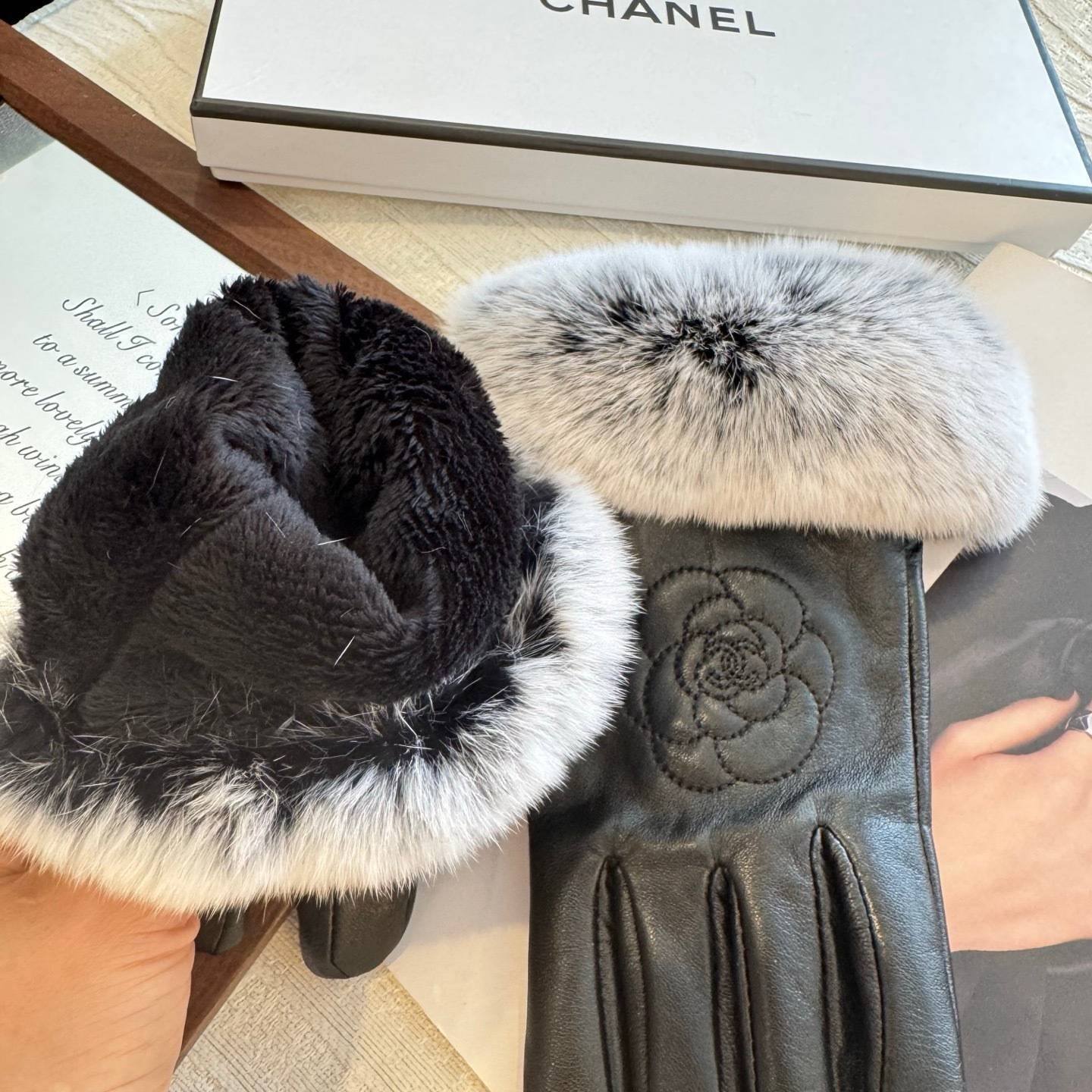 CHANEL シャネル レディース手袋 本革 レザーグローブ 防寒 毛皮 通勤 ブラウン - 画像 9