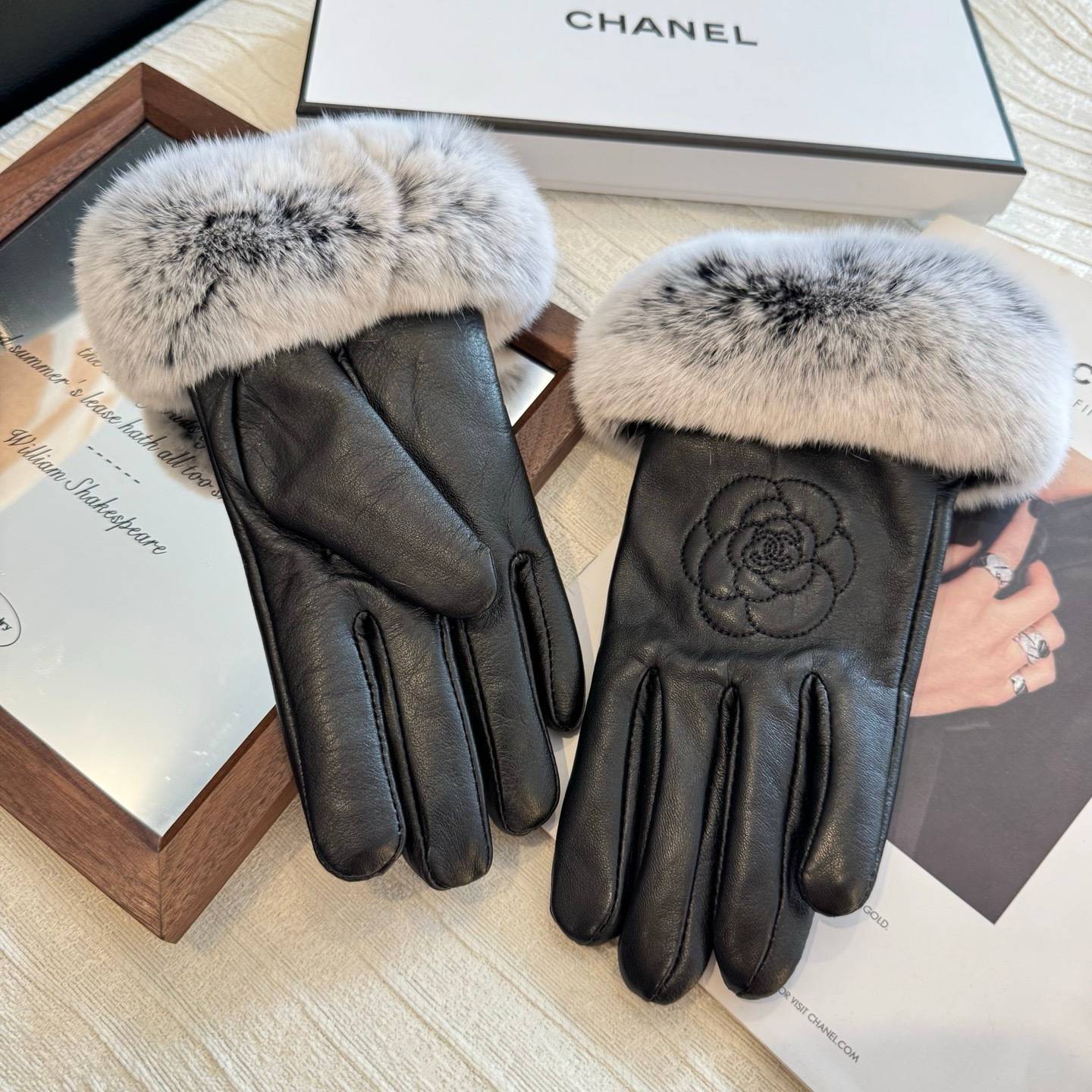CHANEL シャネル レディース手袋 本革 レザーグローブ 防寒 毛皮 通勤 ブラウン - 画像 10