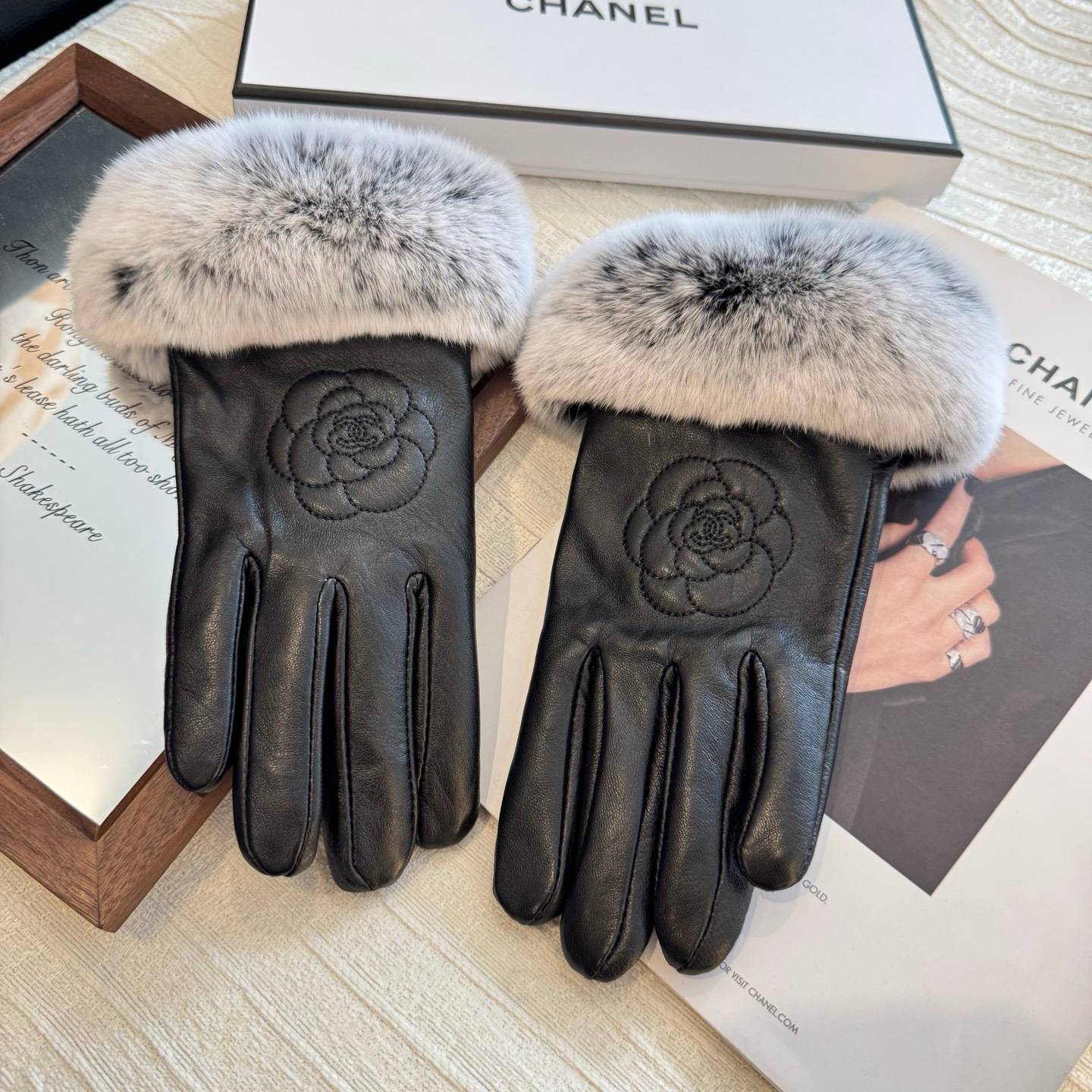 CHANEL シャネル レディース手袋 本革 レザーグローブ 防寒 毛皮 通勤 ブラウン - 画像 11