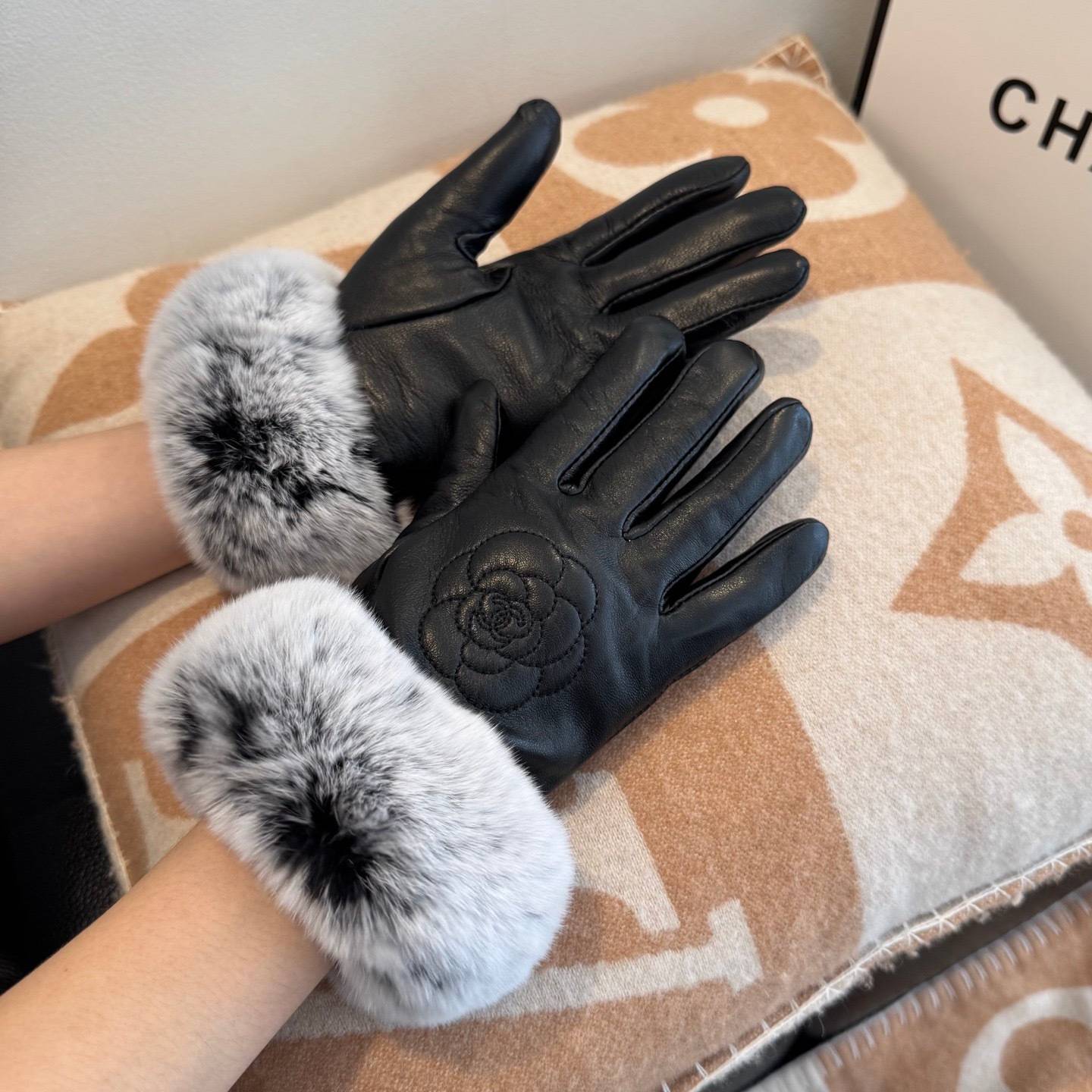 CHANEL シャネル レディース手袋 本革 レザーグローブ 防寒 毛皮 通勤 ブラウン - 画像 12