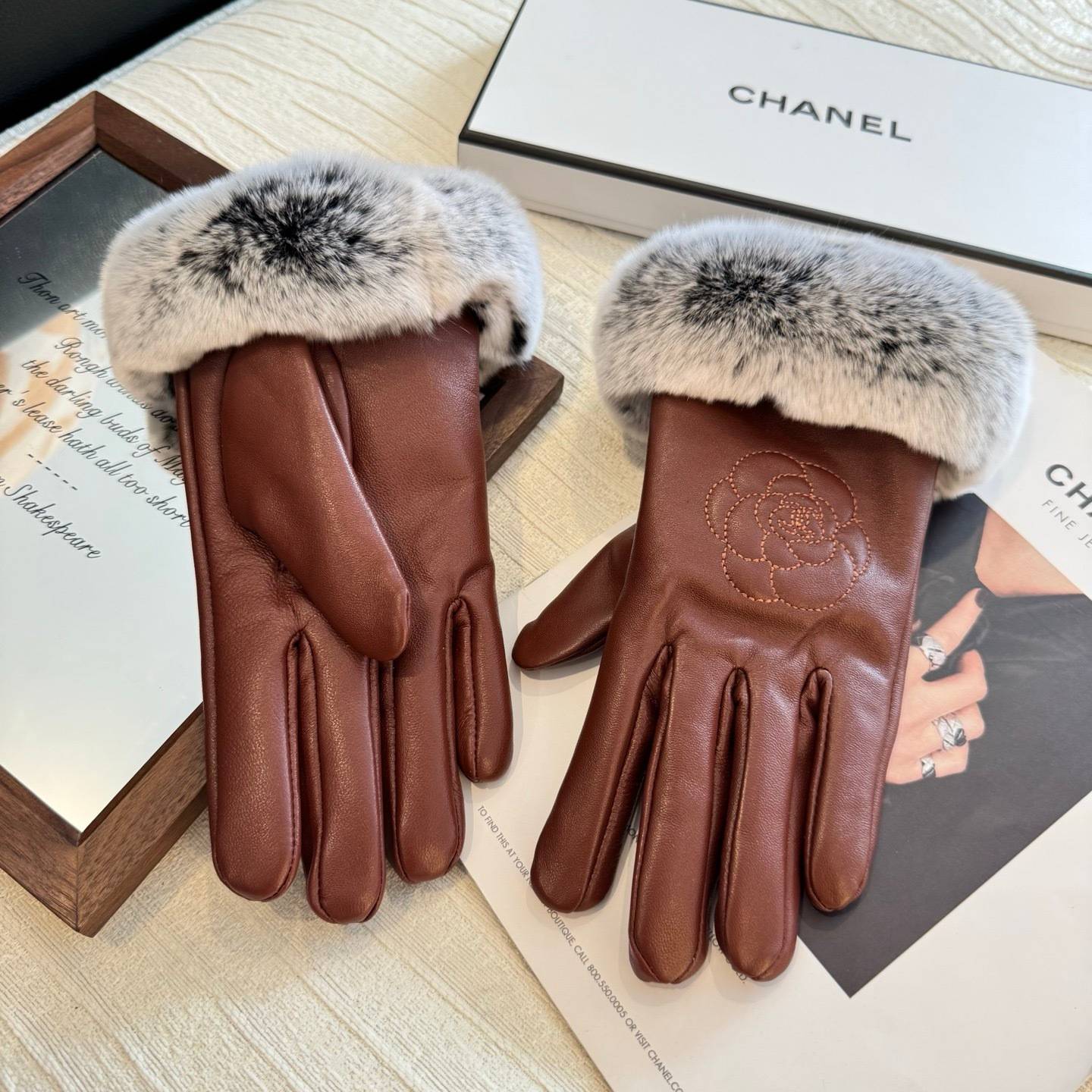 CHANEL シャネル レディース手袋 本革 レザーグローブ 防寒 毛皮 通勤 ブラウン - 画像 14