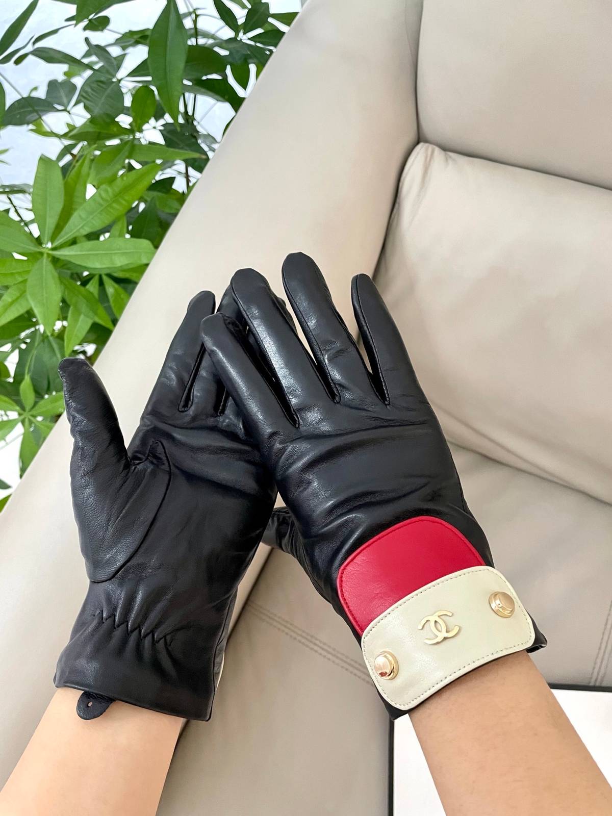 CHANEL シャネル 本革手袋 高級 防寒 山茶花 双C 通勤 レディース ブラック ブラウン - 画像 14