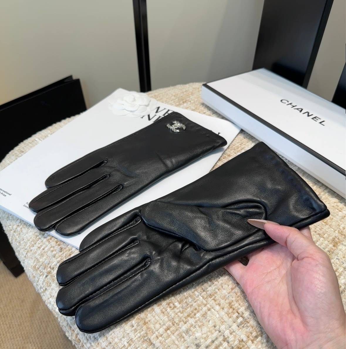 CHANEL シャネル レザー手袋 レディース 本革 高級 通勤 おしゃれ 防寒 冬物 レッド - 画像 4