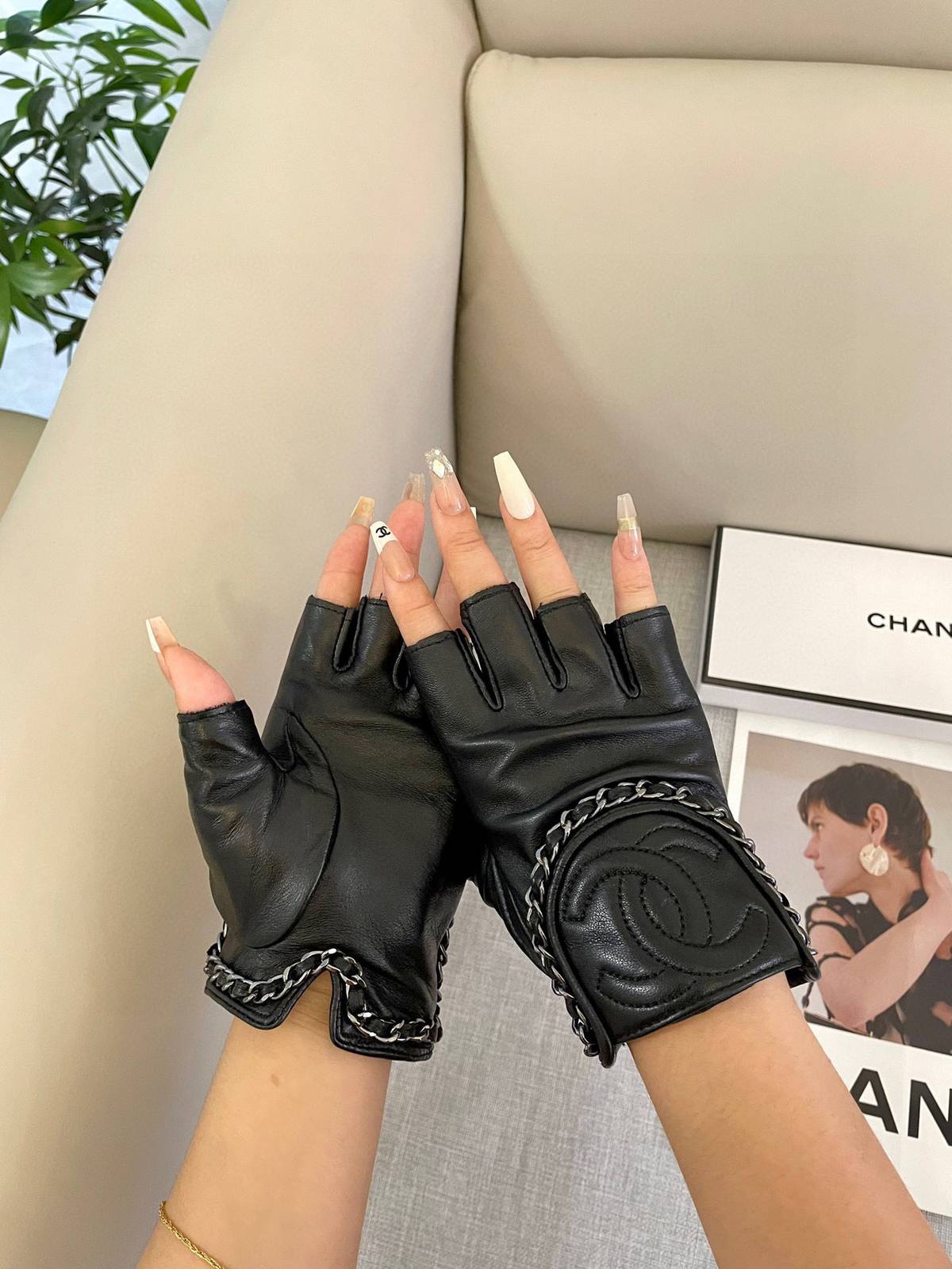 CHANEL シャネル 本革手袋 防寒 通勤 ブラックス - 画像 4