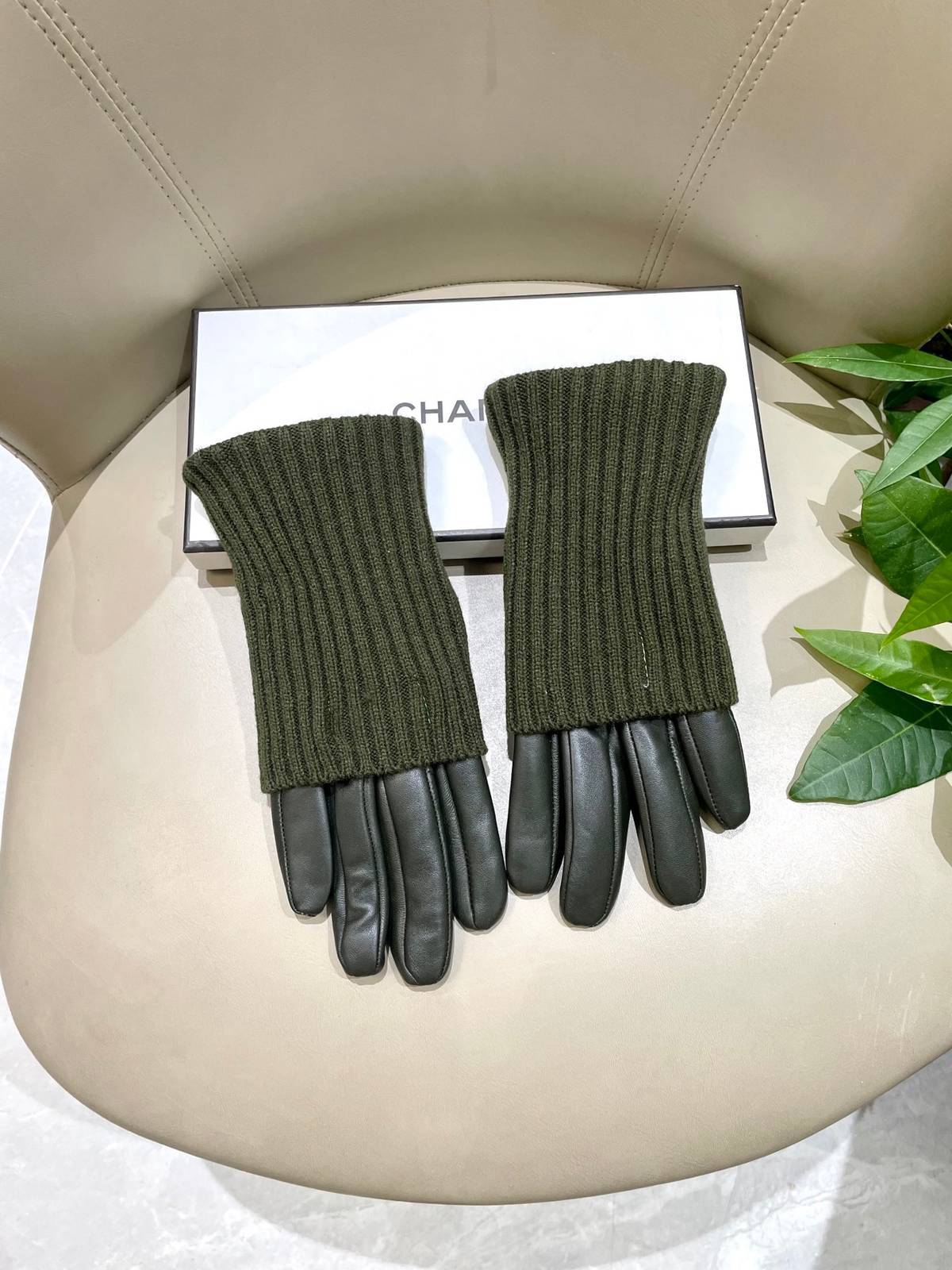 CHANEL シャネル 本革手袋 防寒 通勤 ブラックス - 画像 5