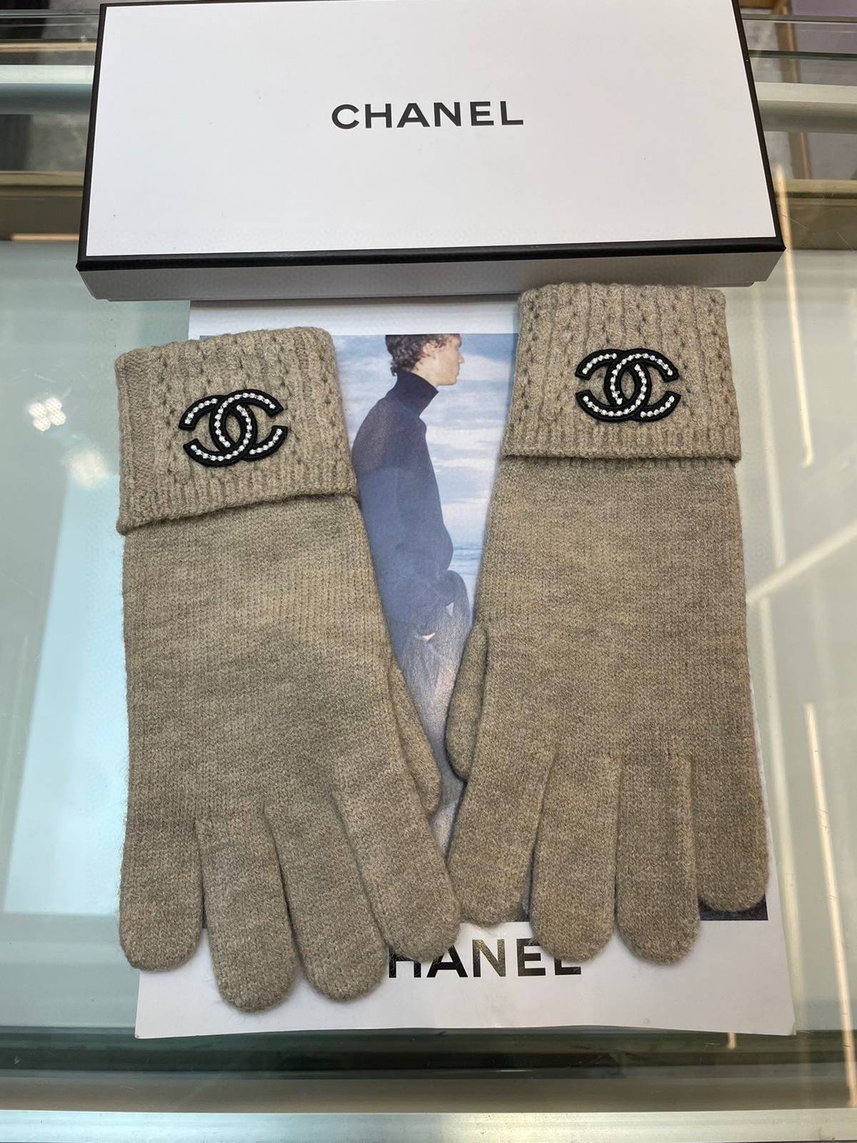 CHANEL シャネル グローブ 手袋 ニット 防寒 高級感 グレー 通勤 おしゃれ 冬用 女性用 贈り物 誕生日 - 画像 5