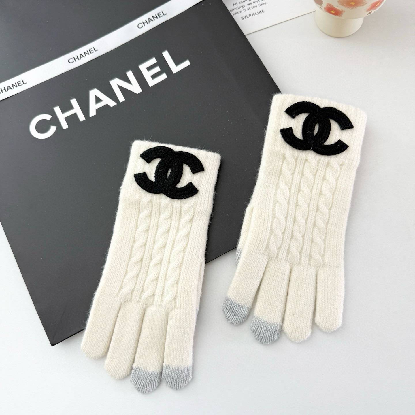 CHANEL シャネル 手袋 グローブ カシミアニット 編み込み 防寒 保温 通勤 ギフト ベージュ ブラック - 画像 6