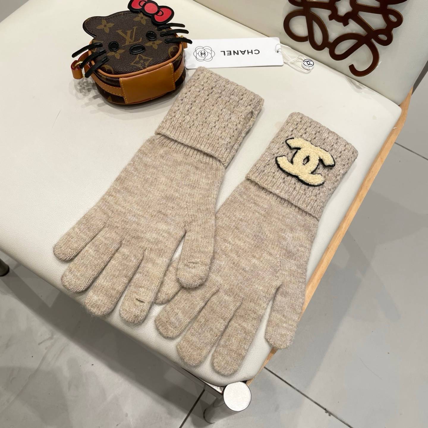 CHANEL シャネル レディース 革手袋 本革 スマホ対応 保温 おしゃれ ギフト ブラック ベージュ レッド グレー ホワイト - 画像 2