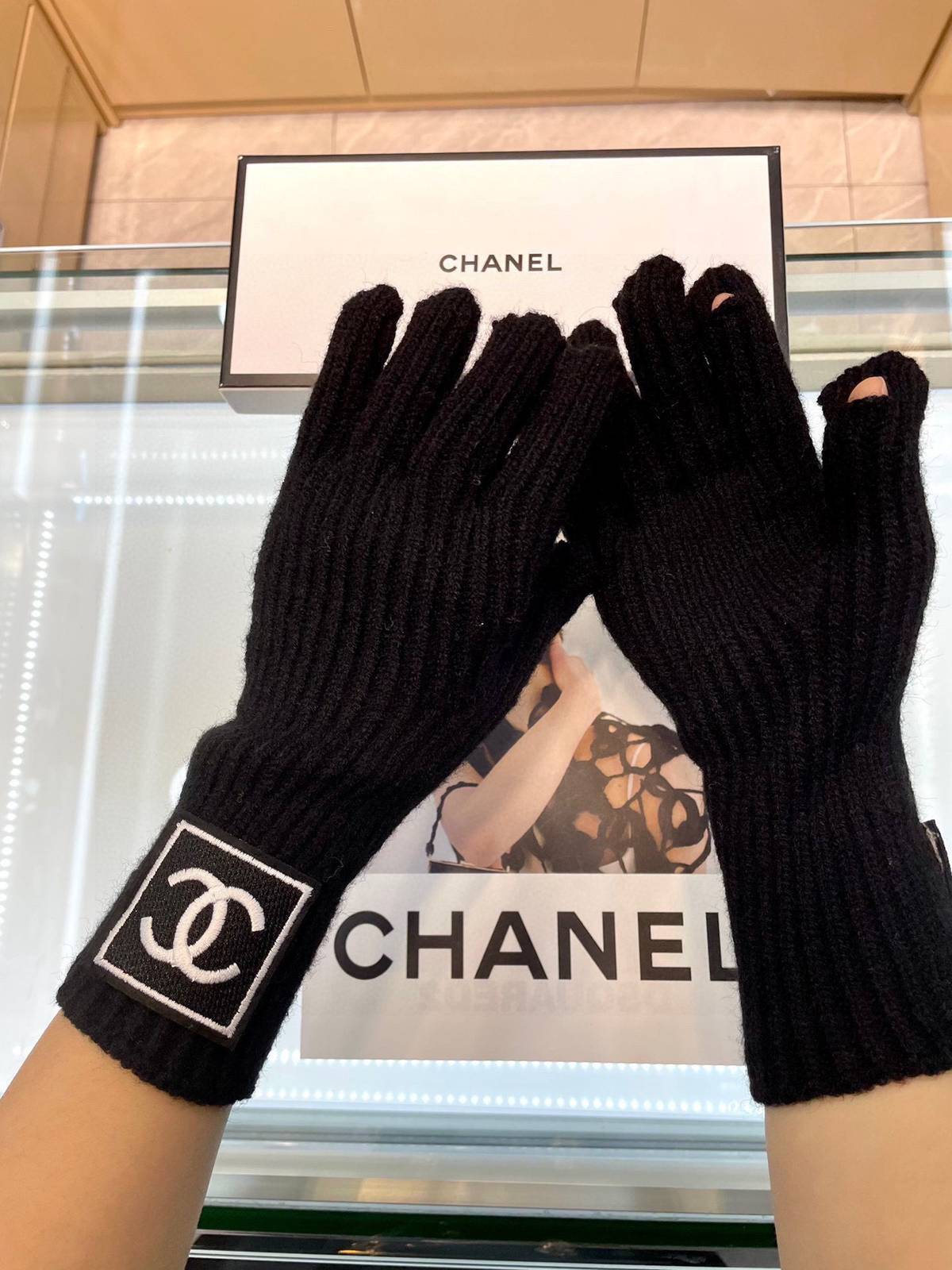 CHANEL シャネル ニット手袋 レディース スマホ対応 防寒 手袋 通勤 おしゃれ ホワイト 秋冬 高級感 - 画像 7