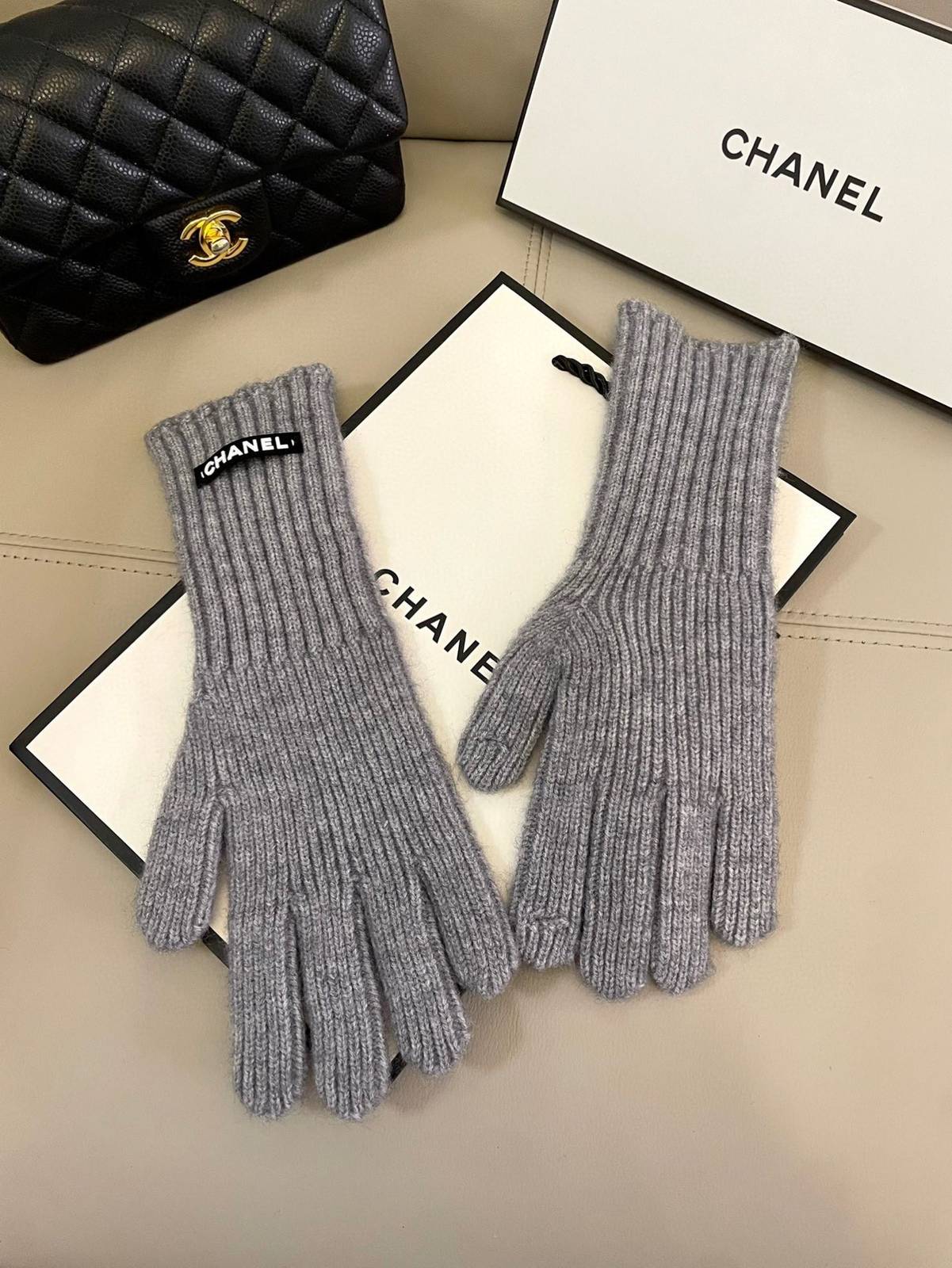 CHANEL シャネル ニット手袋 レディース スマホ対応 防寒 手袋 通勤 おしゃれ ホワイト 秋冬 高級感 - 画像 8