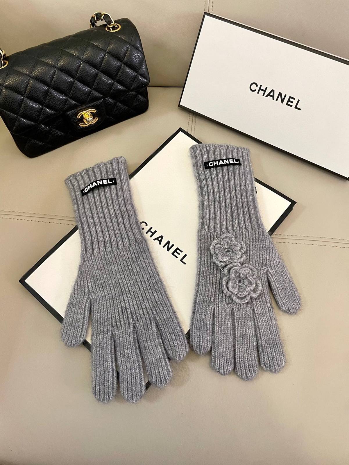 CHANEL シャネル ニット手袋 レディース スマホ対応 防寒 手袋 通勤 おしゃれ ホワイト 秋冬 高級感 - 画像 9
