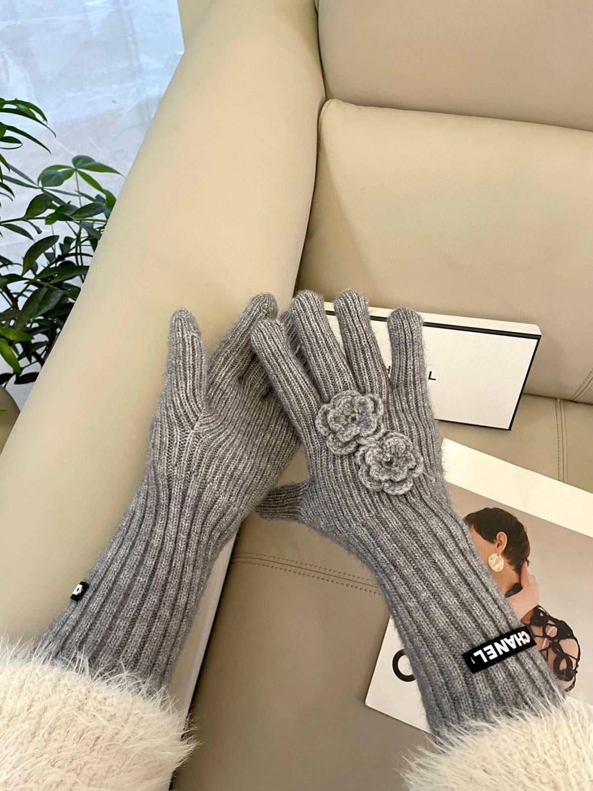 CHANEL シャネル ニット手袋 レディース スマホ対応 防寒 手袋 通勤 おしゃれ ホワイト 秋冬 高級感 - 画像 10