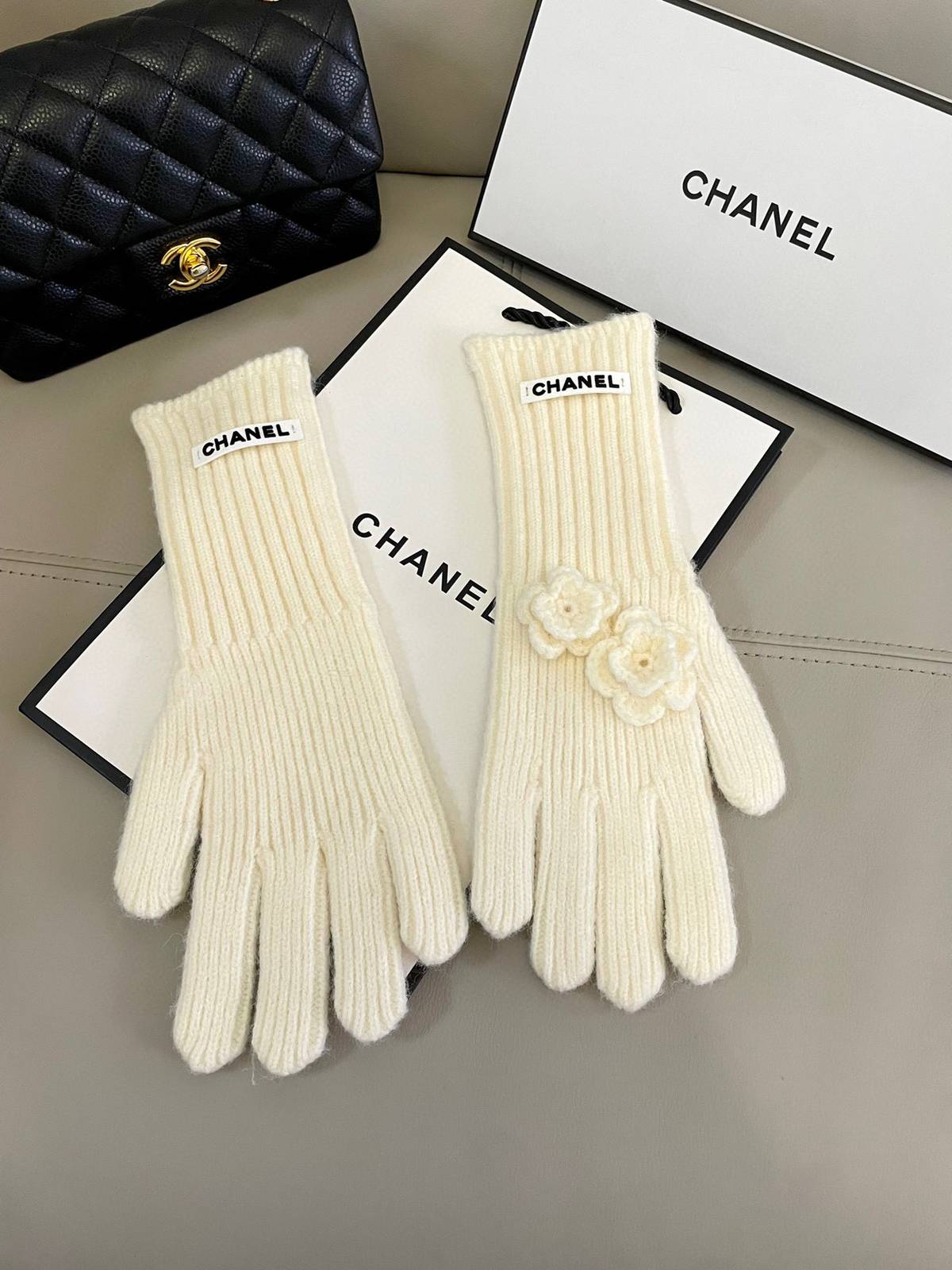 CHANEL シャネル ニット手袋 レディース スマホ対応 防寒 手袋 通勤 おしゃれ ホワイト 秋冬 高級感 - 画像 12