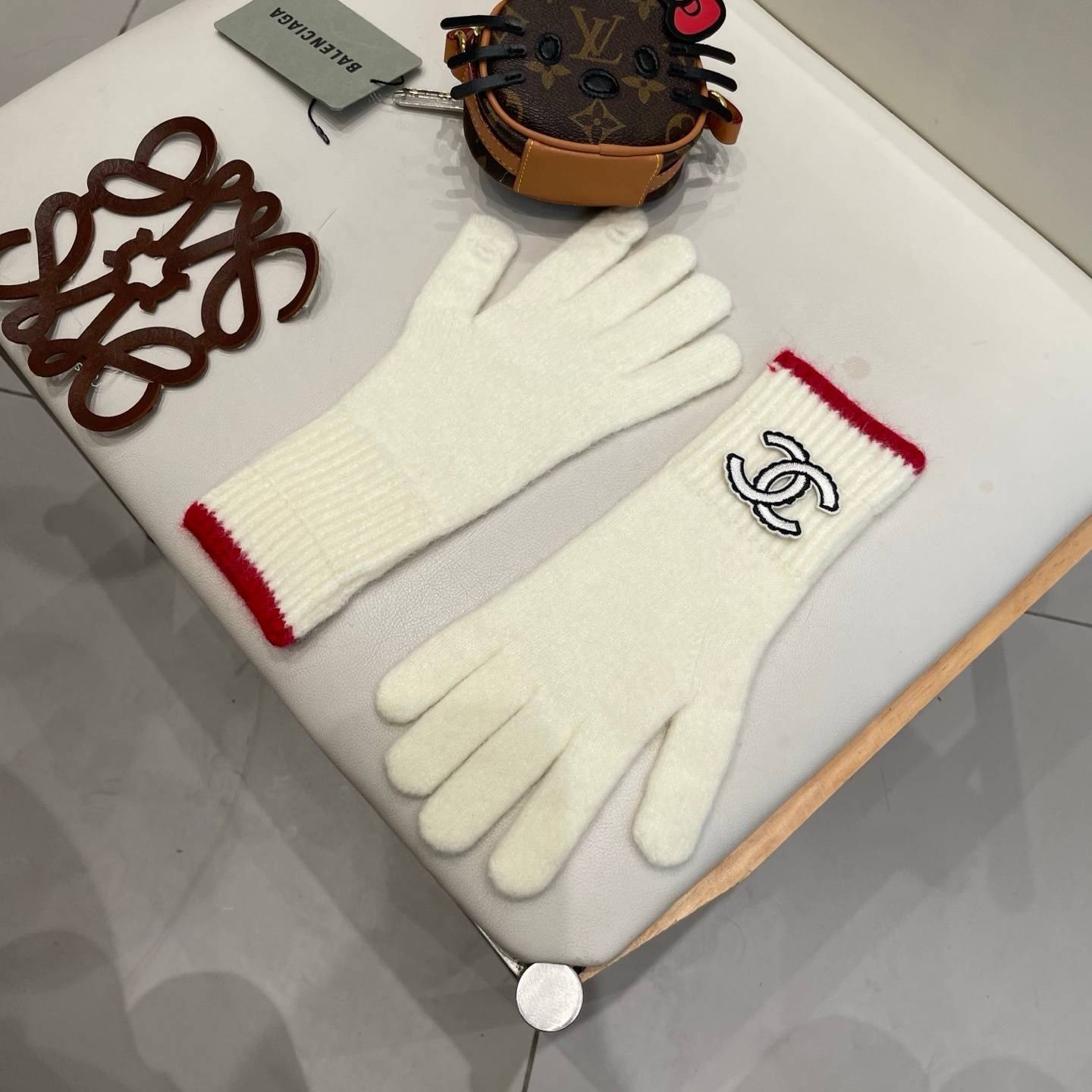 CHANEL シャネル ニット手袋 レディース スマホ対応 防寒 手袋 通勤 おしゃれ ホワイト 秋冬 高級感 - 画像 17