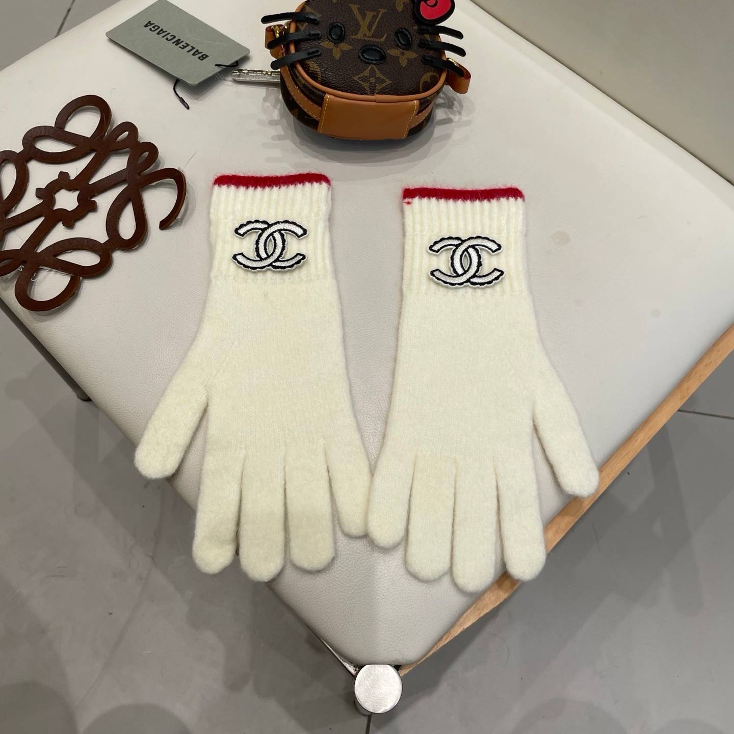 CHANEL シャネル ニット手袋 レディース スマホ対応 防寒 手袋 通勤 おしゃれ ホワイト 秋冬 高級感 - 画像 18