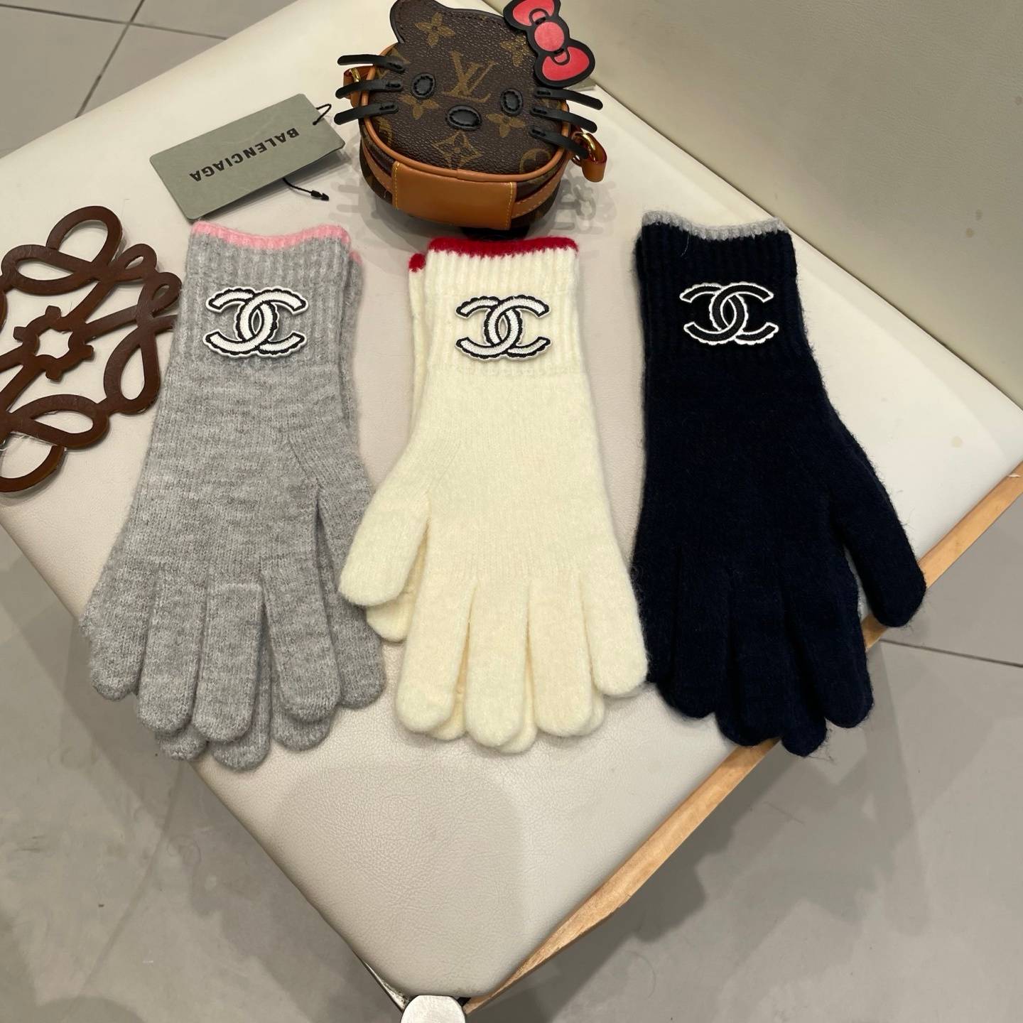 CHANEL シャネル レディースニット手袋 防寒 上品 秋冬 グレー ホワイト ネイビー ベージュ 全4色