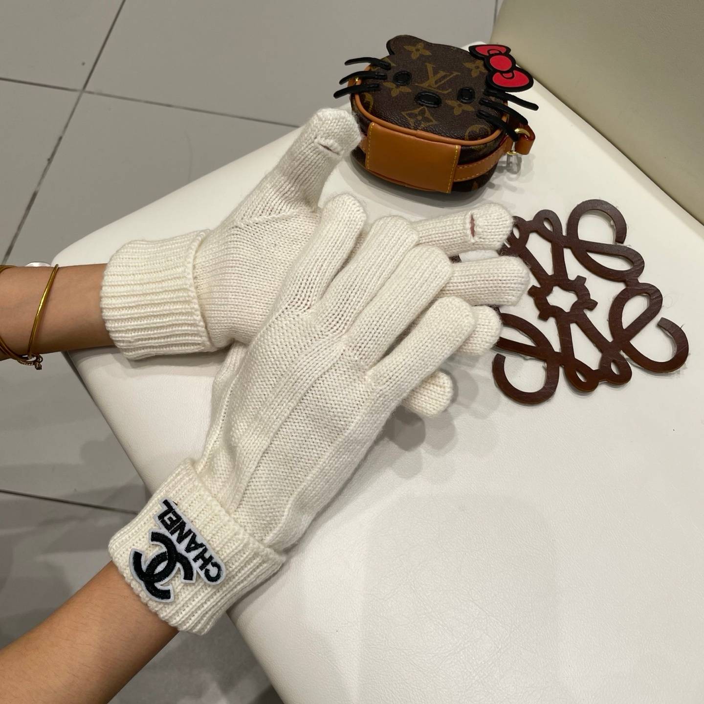CHANEL シャネル レディースニット手袋 防寒 上品 秋冬 グレー ホワイト ネイビー ベージュ 全4色 - 画像 13