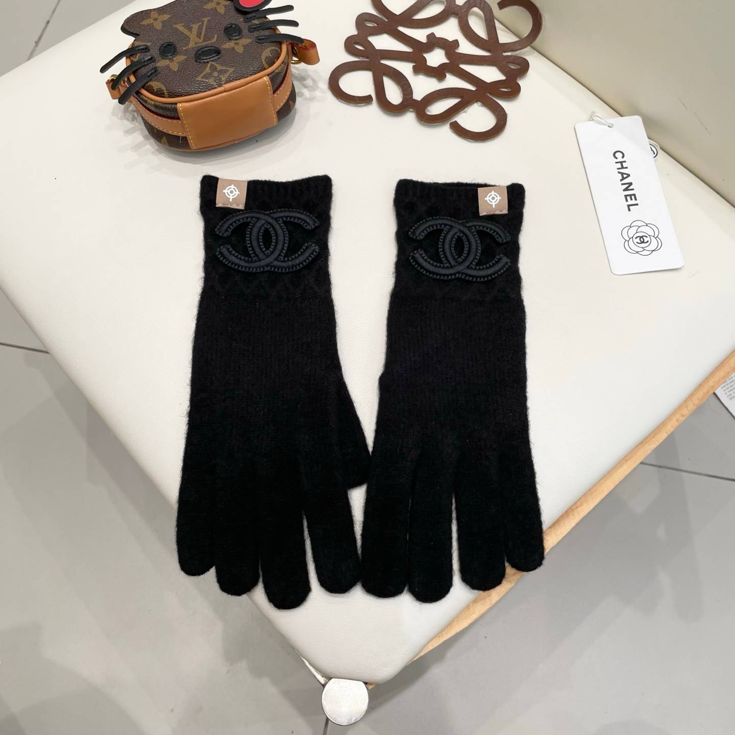 CHANEL シャネル レディース手袋 編み手袋 ロゴアップリケ 秋冬 防寒 ブラック グレー ベージュ - 画像 6