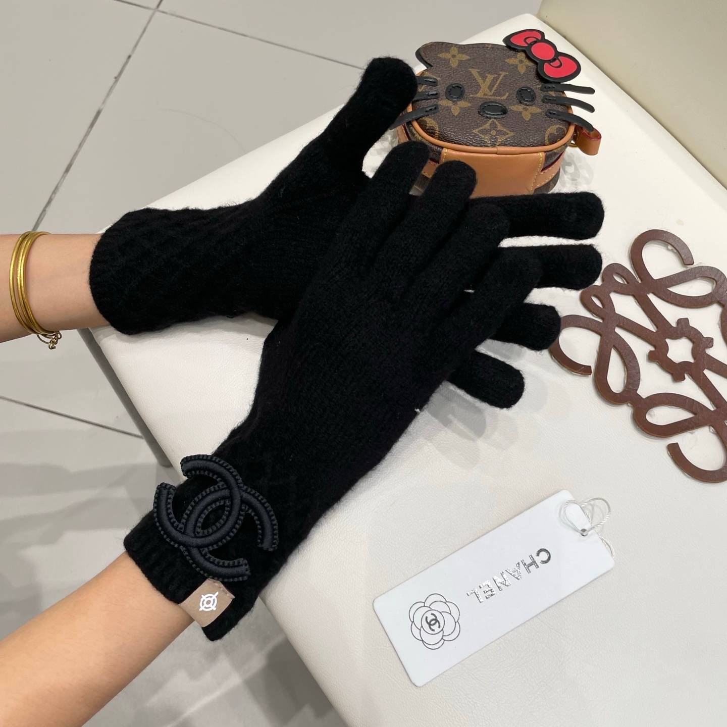 CHANEL シャネル レディース手袋 編み手袋 ロゴアップリケ 秋冬 防寒 ブラック グレー ベージュ - 画像 7