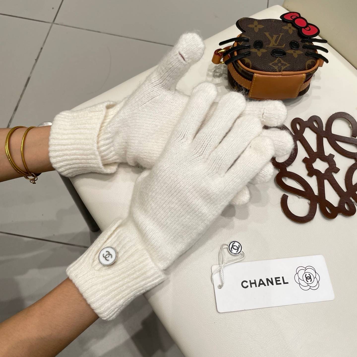 CHANEL シャネル レディース手袋 編み手袋 ロゴアップリケ 秋冬 防寒 ブラック グレー ベージュ - 画像 14