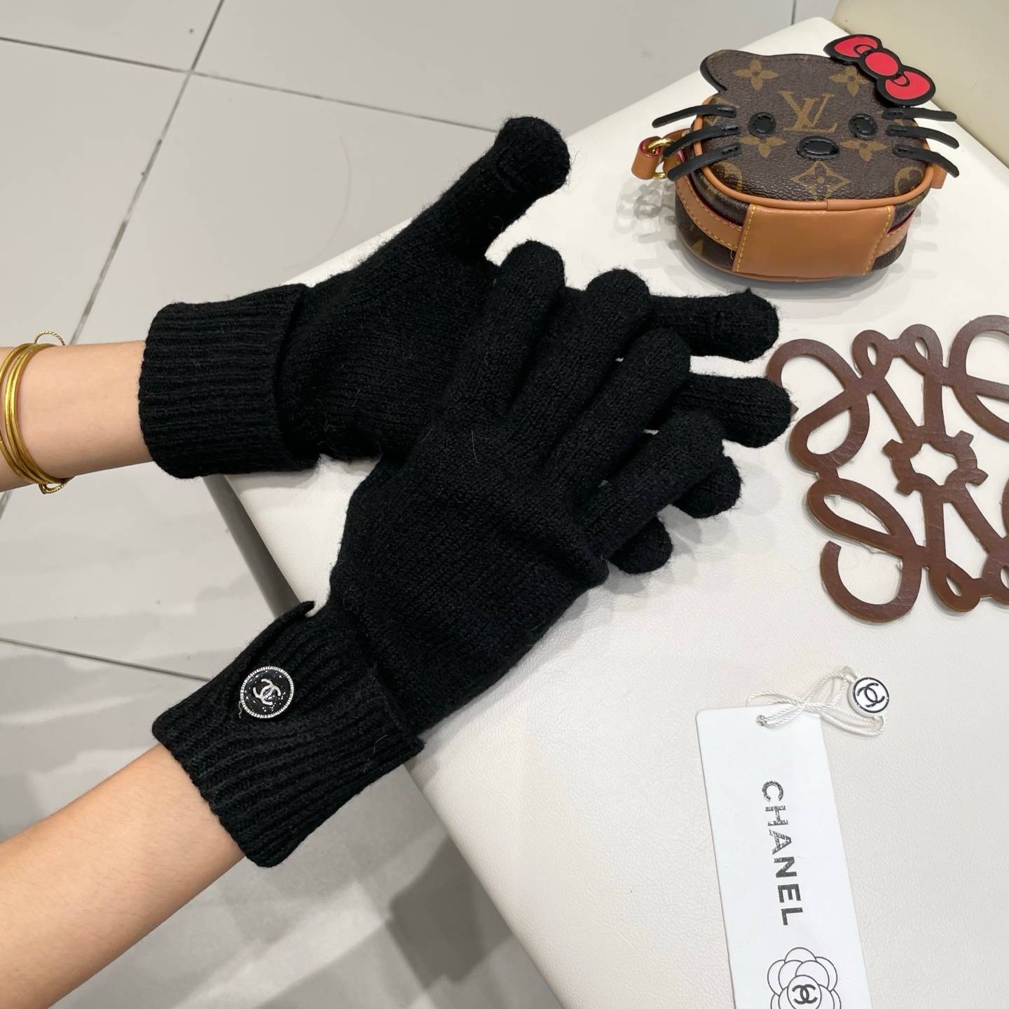 CHANEL シャネル レディース手袋 編み手袋 ロゴアップリケ 秋冬 防寒 ブラック グレー ベージュ - 画像 17