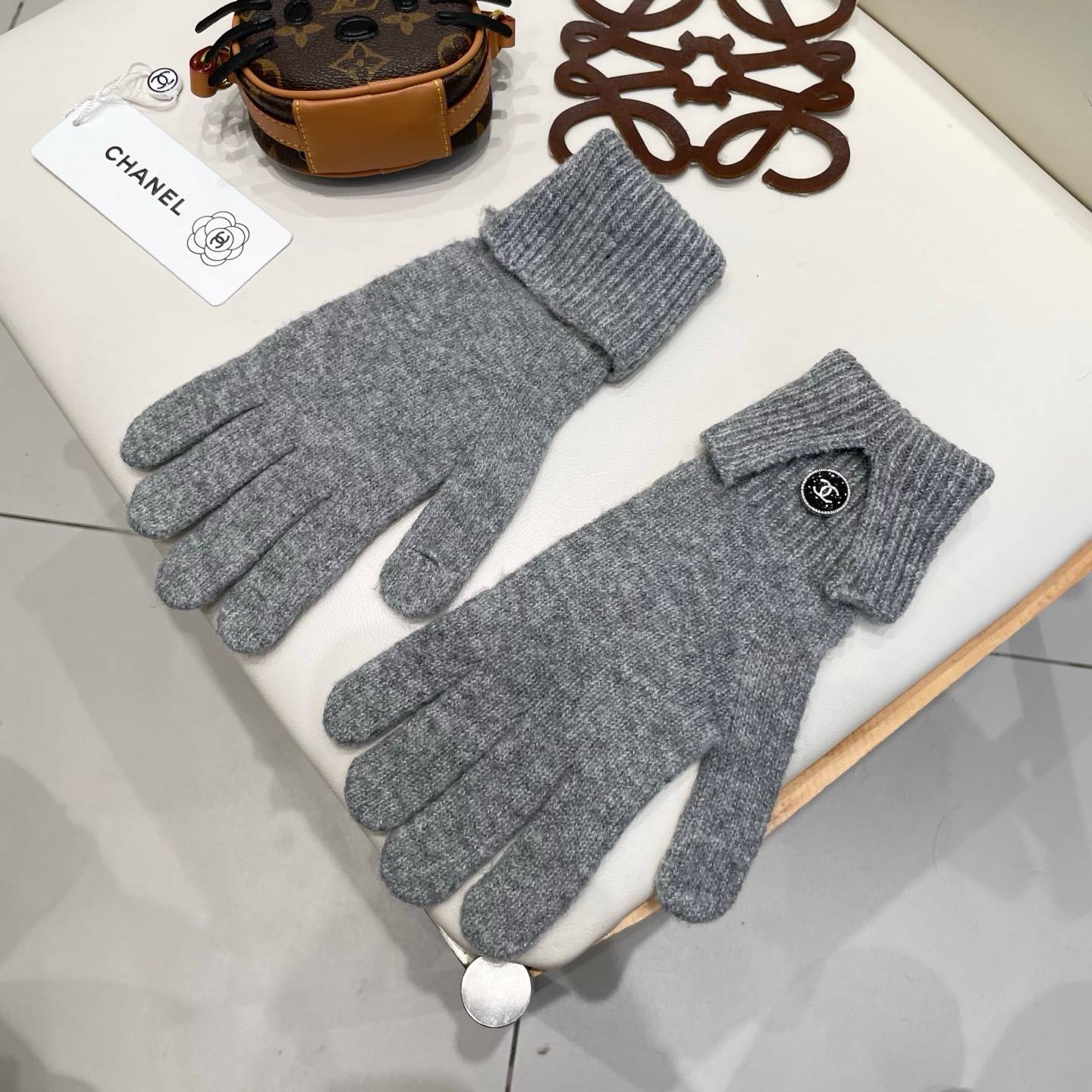 CHANEL シャネル レディース手袋 編み手袋 ロゴアップリケ 秋冬 防寒 ブラック グレー ベージュ - 画像 18