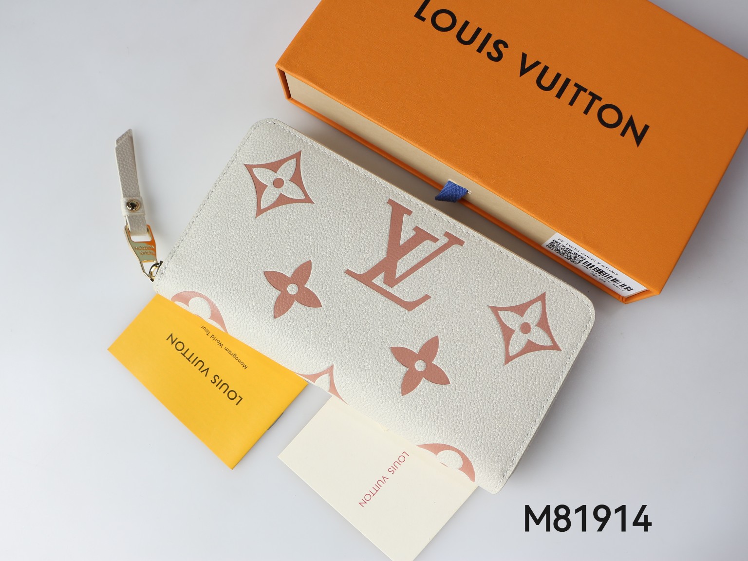 Louis Vuitton　M81914　ルイヴィトンジッピー・ウォレット　ラウンドファスナー長財布　小銭入れあり　モノグラム　ホワイト