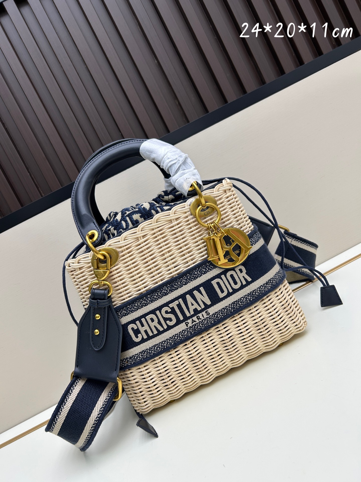 【ロゴがおしゃれに♪】DIOR バッグ DIOR | バッグ・クッションのパーソナリゼーション |ギフト