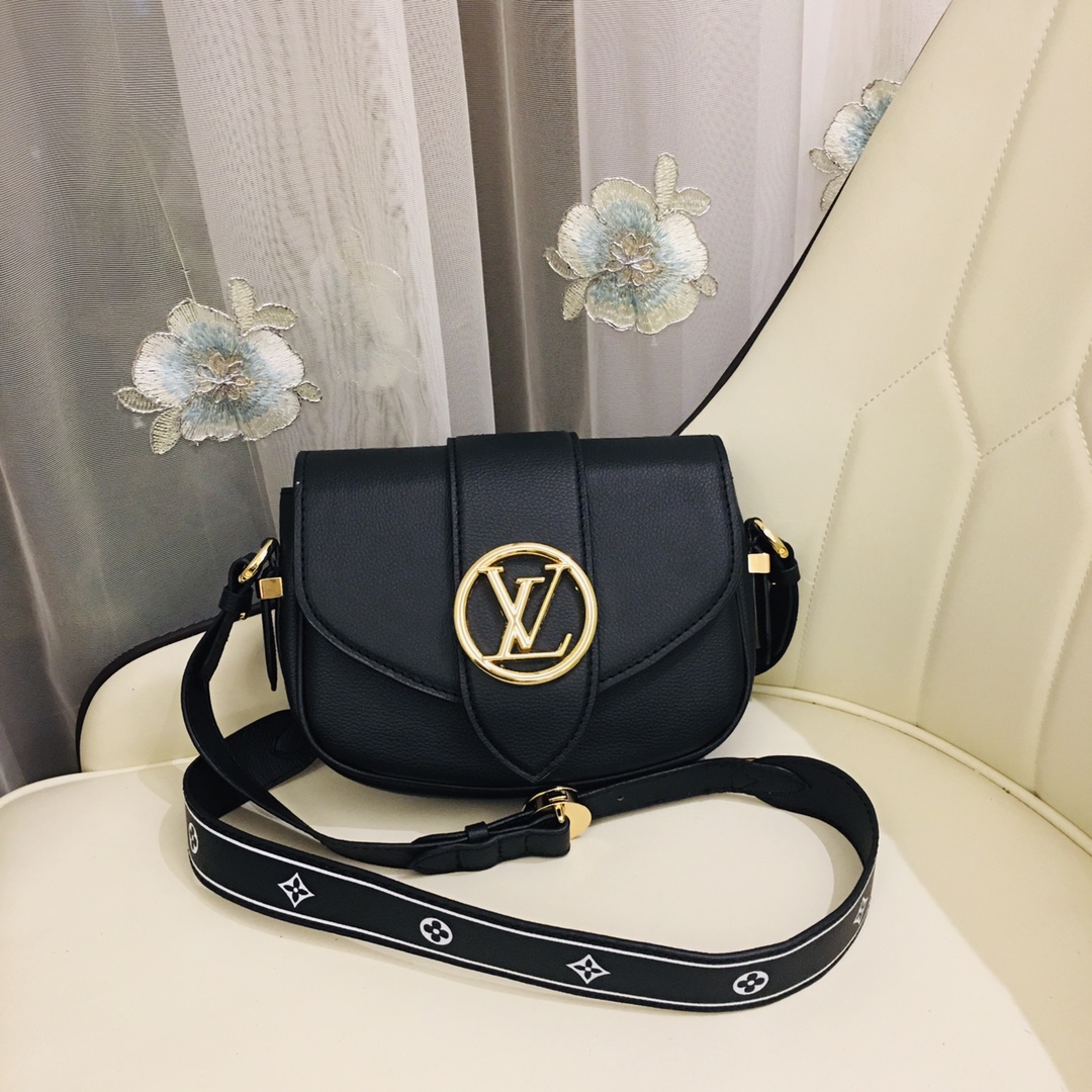 ルイヴィトン　ショルダーバッグ　LV ポンヌフソフト PM　LOUIS VUITTON　4色　レザー　LV サーク