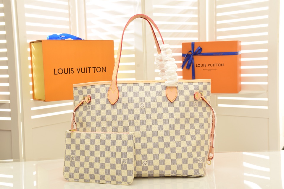 ルイヴィトン バッグ　LOUIS VUITTON　可愛い　ネヴァーフルMM/GM オシャレ　トートバッグ　ダミエ アズール ポーチ付き