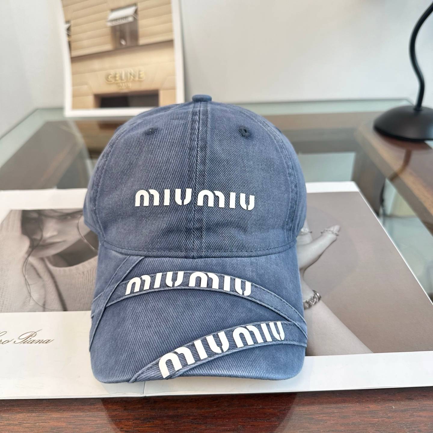 MIU ミュウミュ キャップ ベースボールキャップ ロゴ刺繍 ワッペン メンズ レディース ユニセックス コットン ウォッシュド ストリート 古着風 - 画像 3