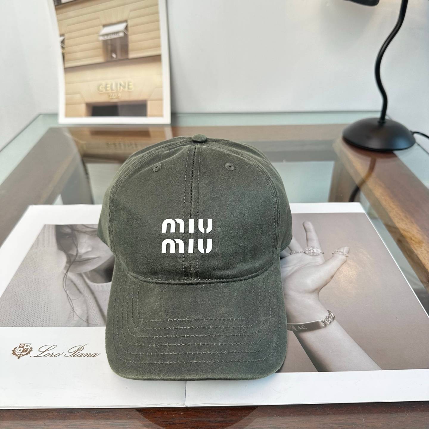 MIU ミウミウ キャップ ベースボールキャップ ロゴ刺繍 ローキャップ コットン ストリート ユニセックス - 画像 5