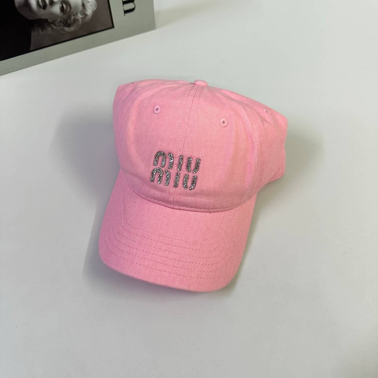 MIU ミウミウ キャップ ベースボールキャップ ロゴ刺繍 ローキャップ コットン ストリート ユニセックス - 画像 2