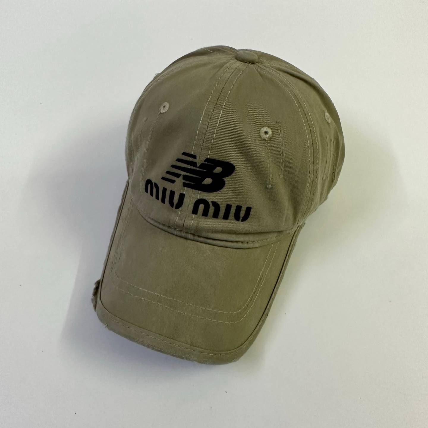 MIU ミウミウ NEW ERA ニューエラ ベースボールキャップ ロゴ刺繍 ローキャップ コットン ストリート メンズ レディース ユニセックス - 画像 3