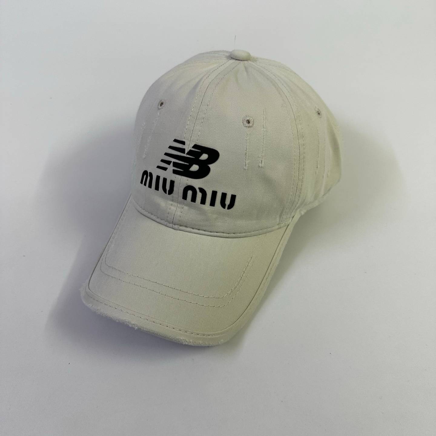 MIU ミウミウ NEW ERA ニューエラ ベースボールキャップ ロゴ刺繍 ローキャップ コットン ストリート メンズ レディース ユニセックス - 画像 5