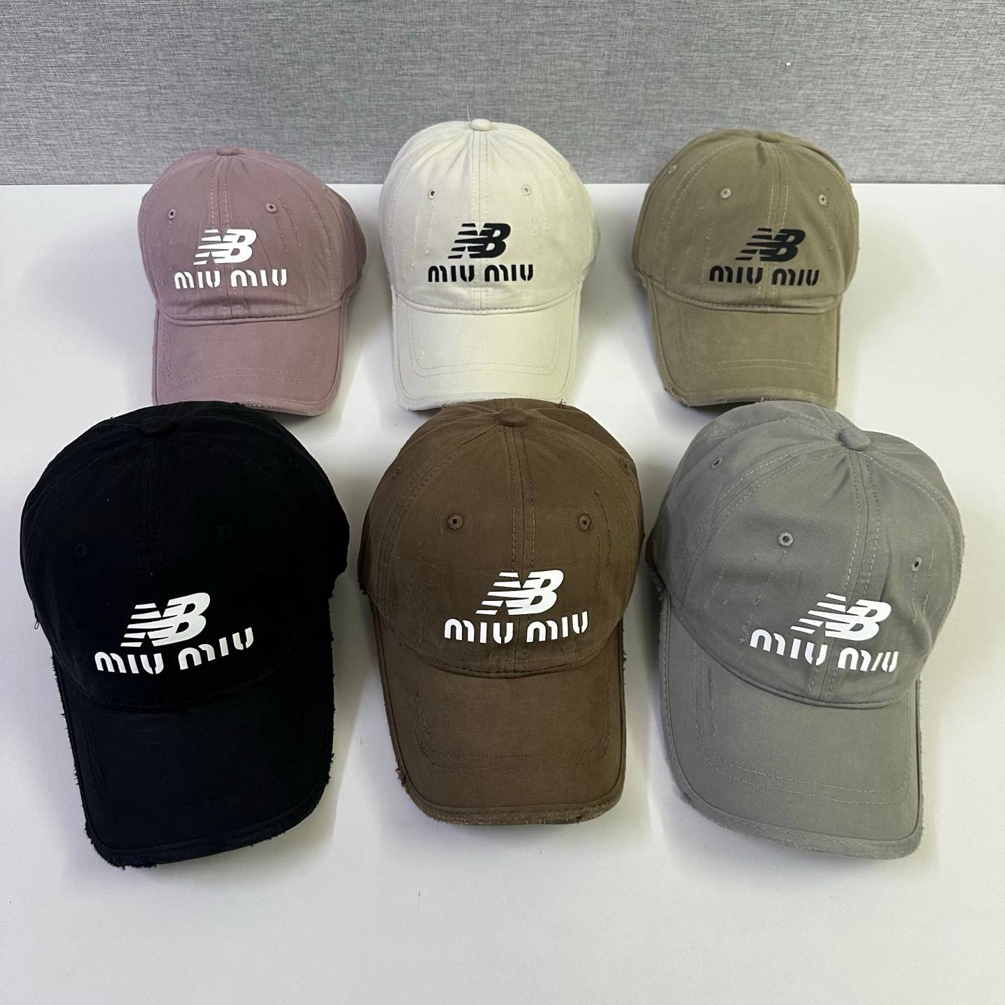 MIU ミウミウ NEW ERA ニューエラ ベースボールキャップ ロゴ刺繍 ローキャップ コットン ストリート メンズ レディース ユニセックス - 画像 6