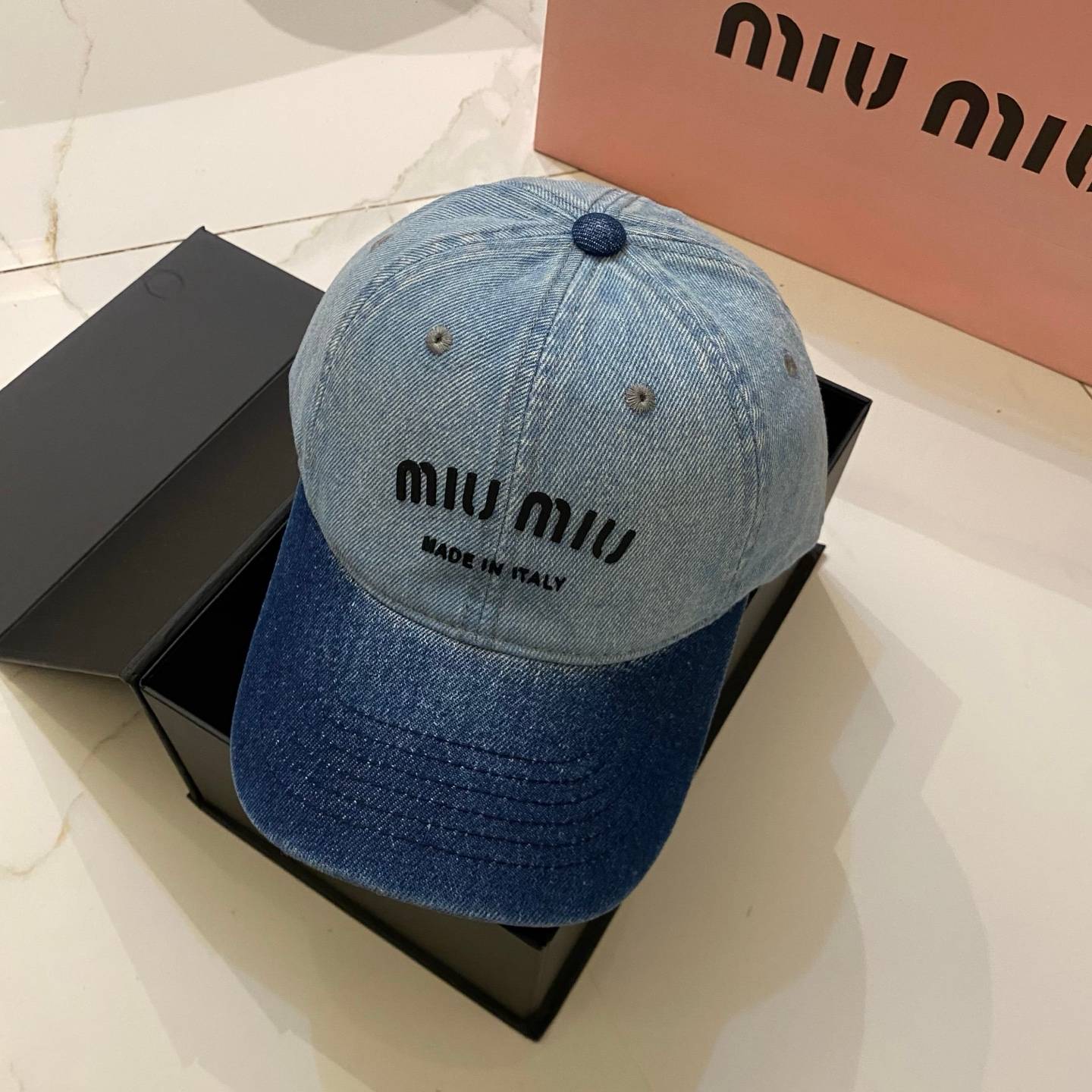 MIU ミウミウ NEW ERA ニューエラ ベースボールキャップ ロゴ刺繍 ローキャップ コットン ストリート メンズ レディース ユニセックス - 画像 8